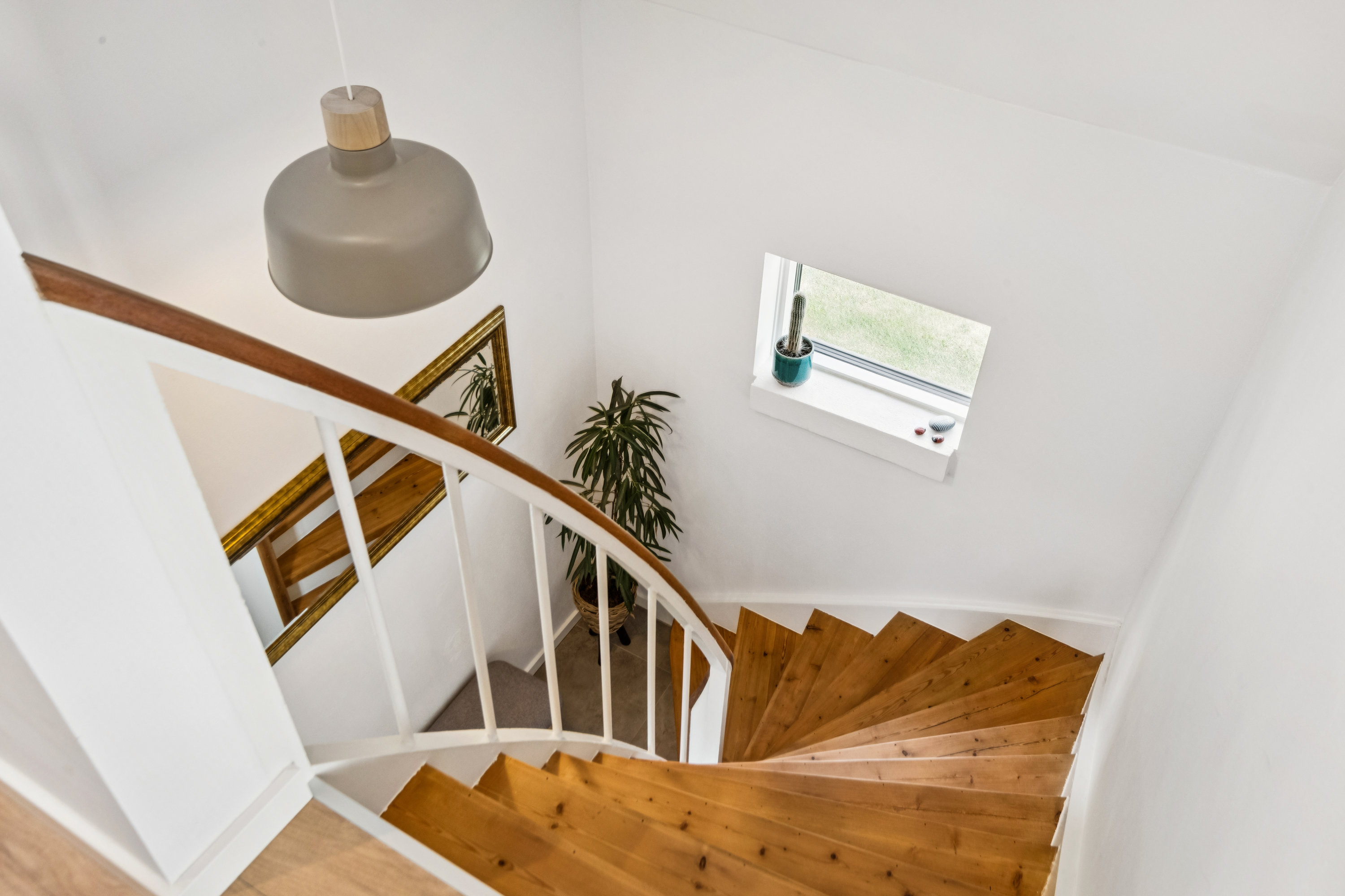 Fremhævet trappe billede i fuldskærmstilstand. Billede af Estrupvej 15, Øster Hornum, 9530 Støvring