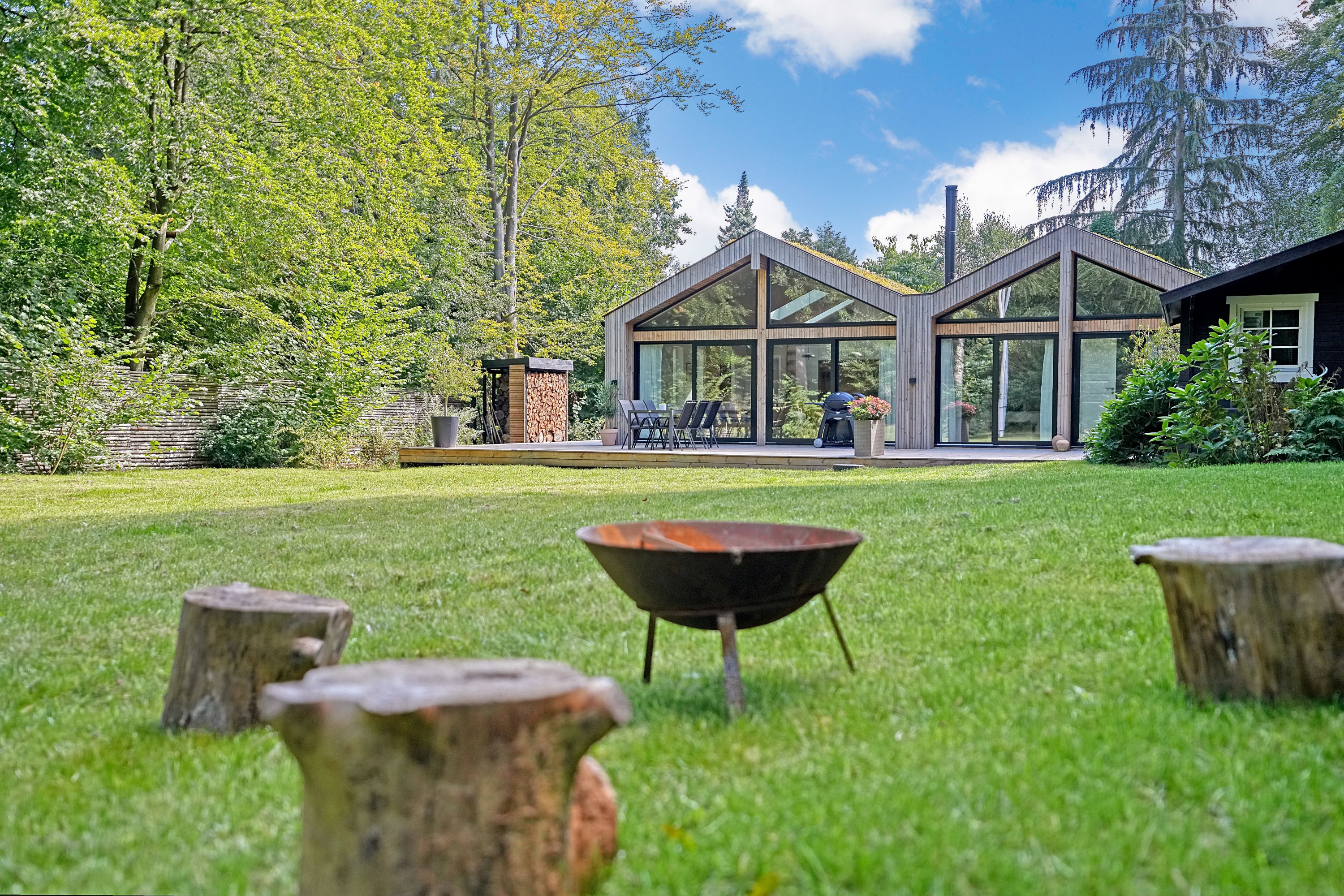 Fremhævet have billede i fuldskærmstilstand. Billede af Uglekrogen 24, Kildekrog, 3100 Hornbæk