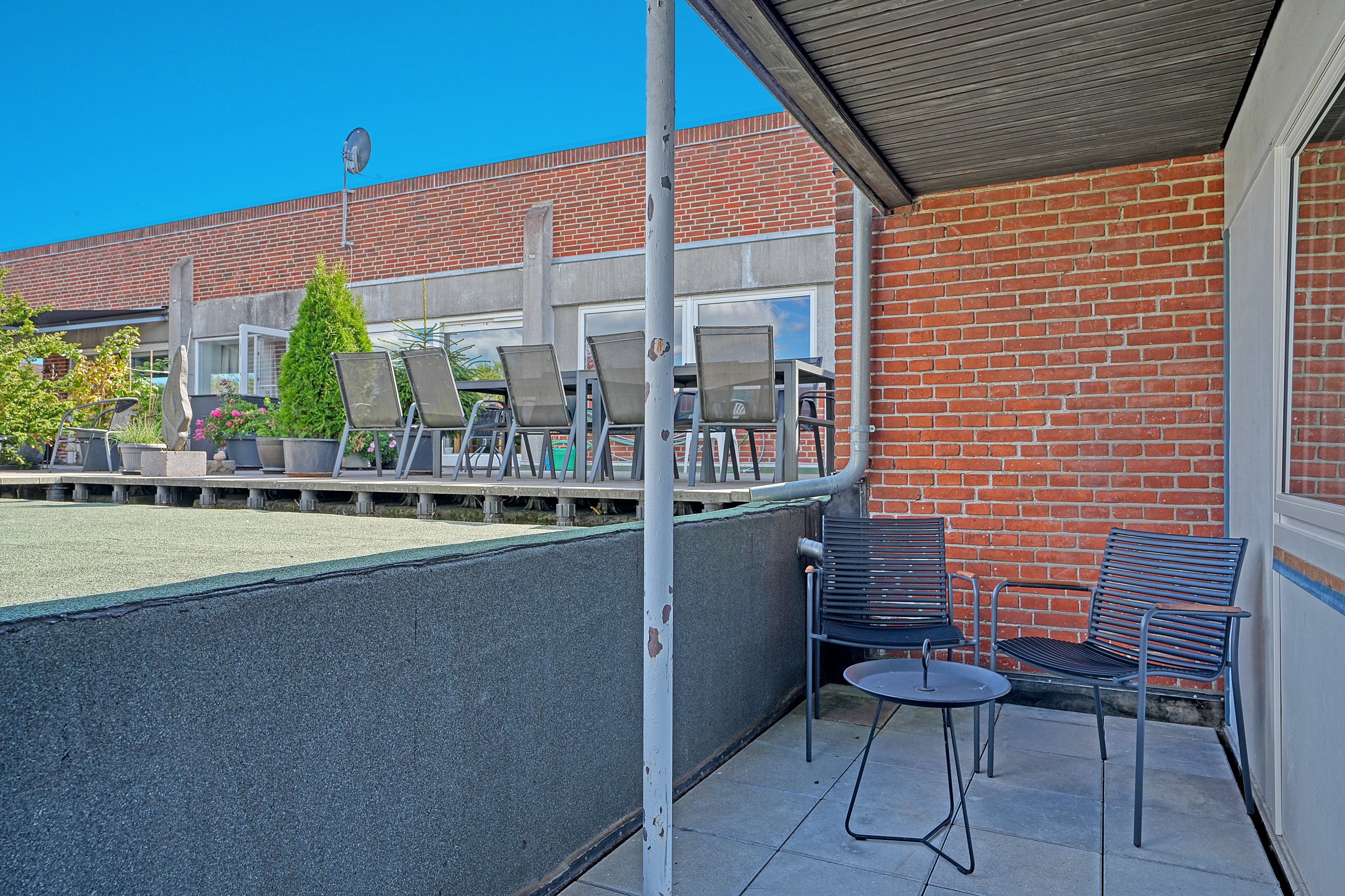 Fremhævet altan billede i fuldskærmstilstand. Billede af Bymidten 37, 1. a., 3500 Værløse