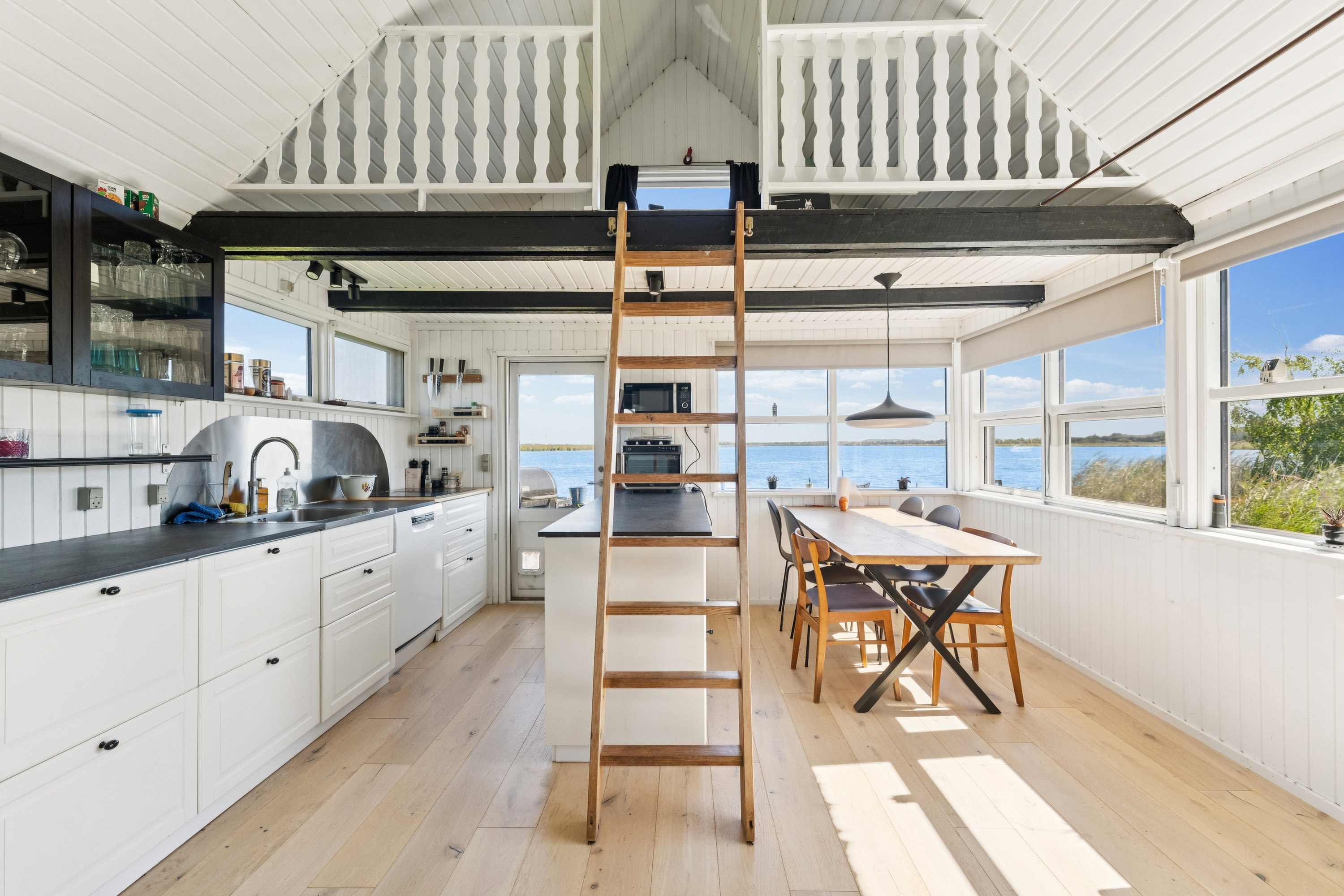 Fremhævet køkken alrum billede i fuldskærmstilstand. Billede af Svinget 63, Albæk, 8930 Randers NØ