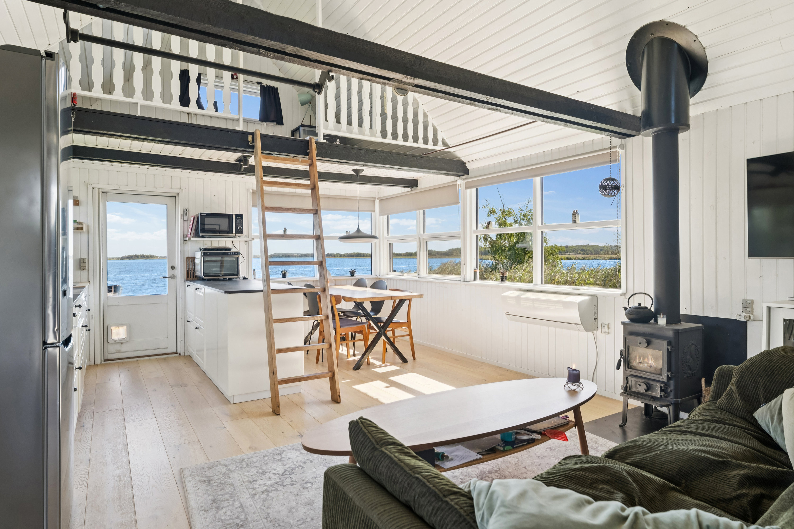 Fremhævet køkken alrum billede i fuldskærmstilstand. Billede af Svinget 63, Albæk, 8930 Randers NØ