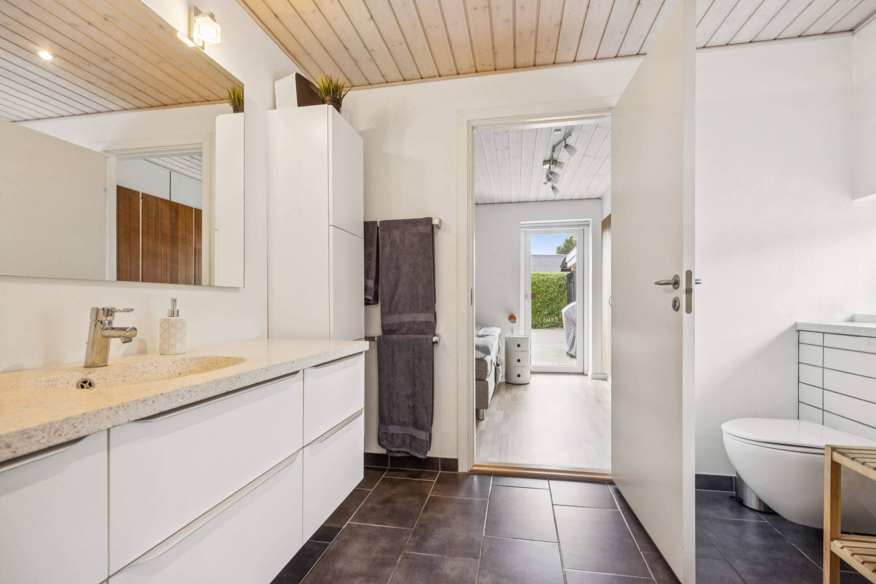 Fremhævet badeværelse billede i fuldskærmstilstand. Billede af Drosselvej 7, Vester Hassing, 9310 Vodskov