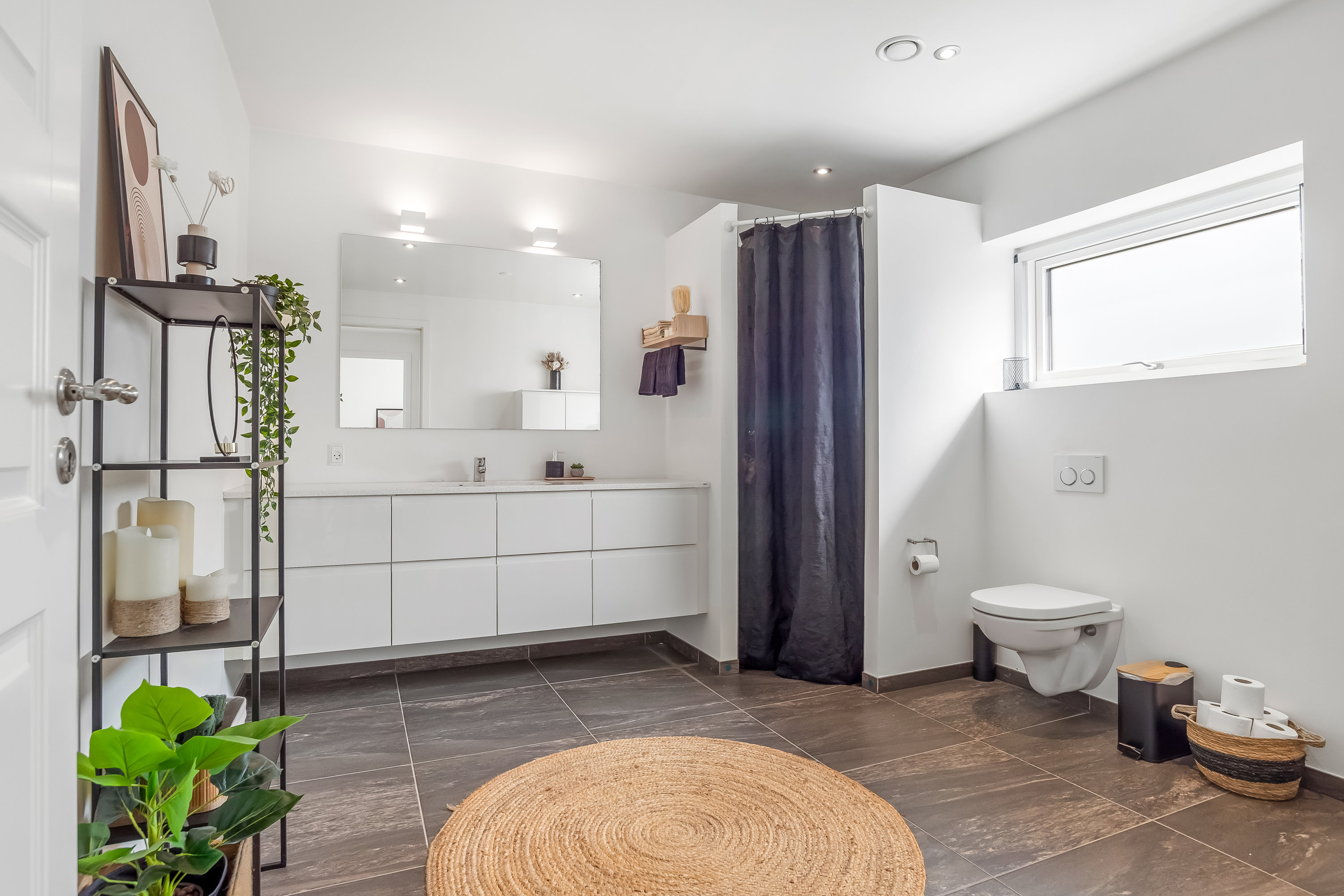 Fremhævet badeværelse billede i fuldskærmstilstand. Billede af Grøften 17, 7500 Holstebro