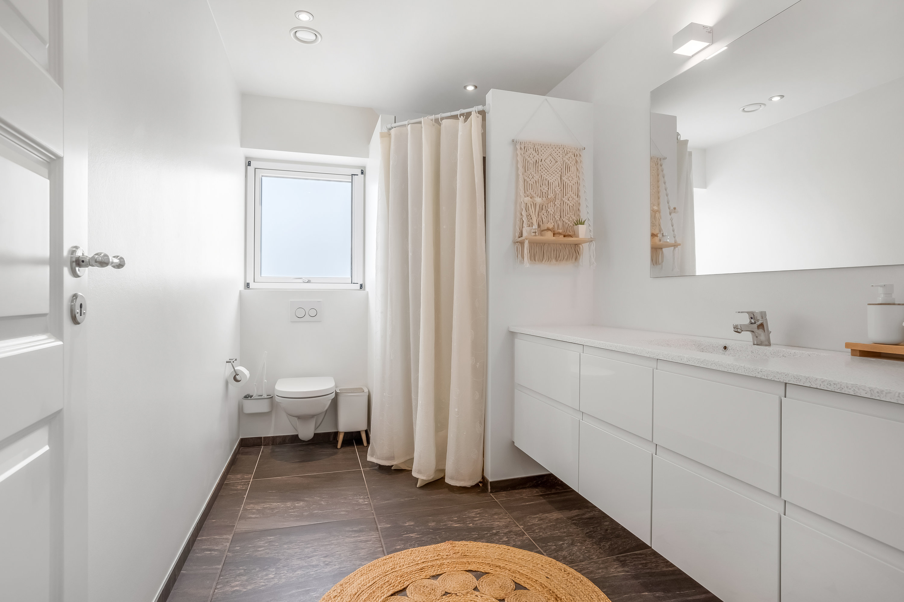 Fremhævet badeværelse billede i fuldskærmstilstand. Billede af Grøften 17, 7500 Holstebro