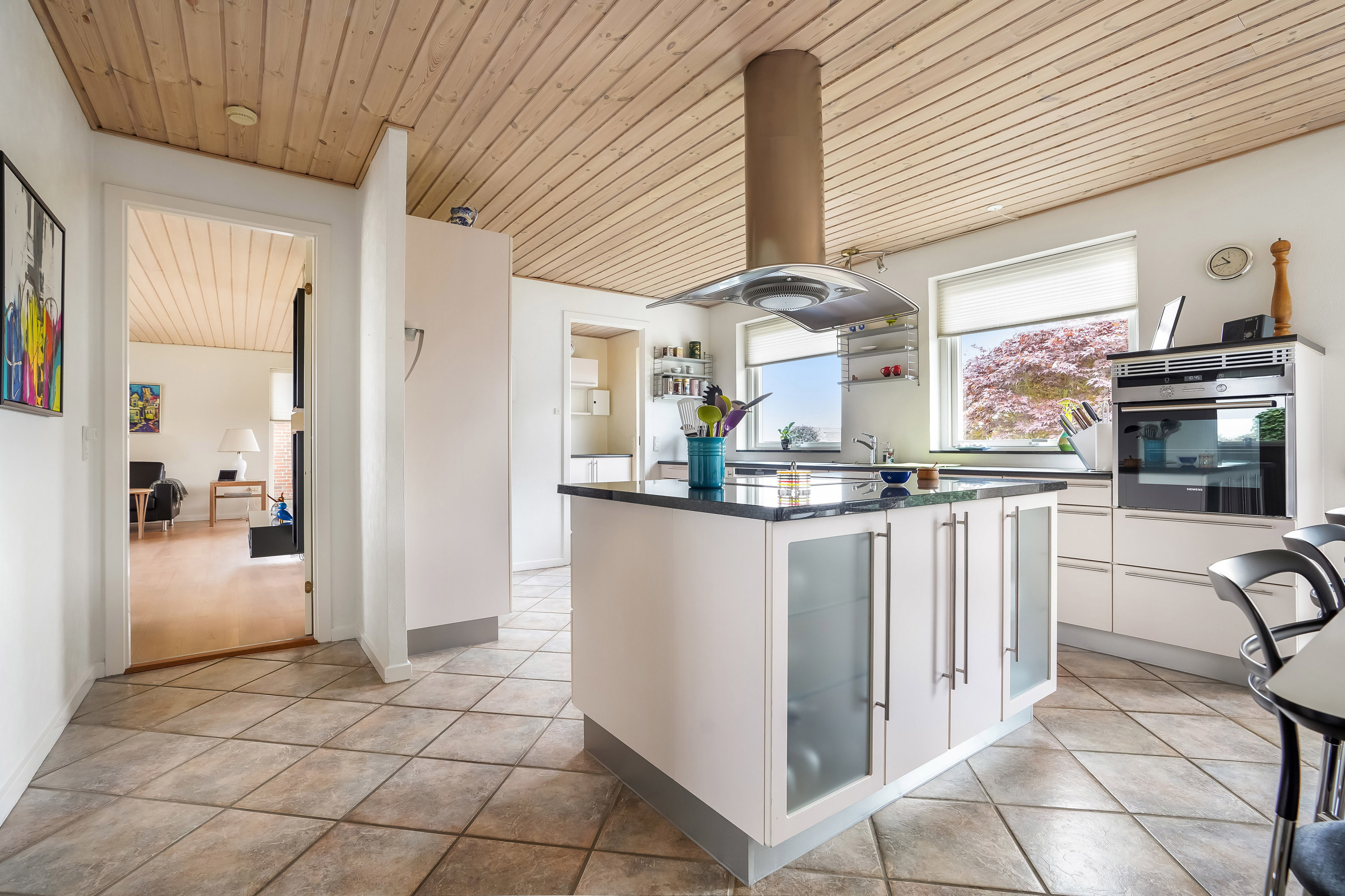 Fremhævet køkken billede i fuldskærmstilstand. Billede af Rosenvænget 13, 7171 Uldum