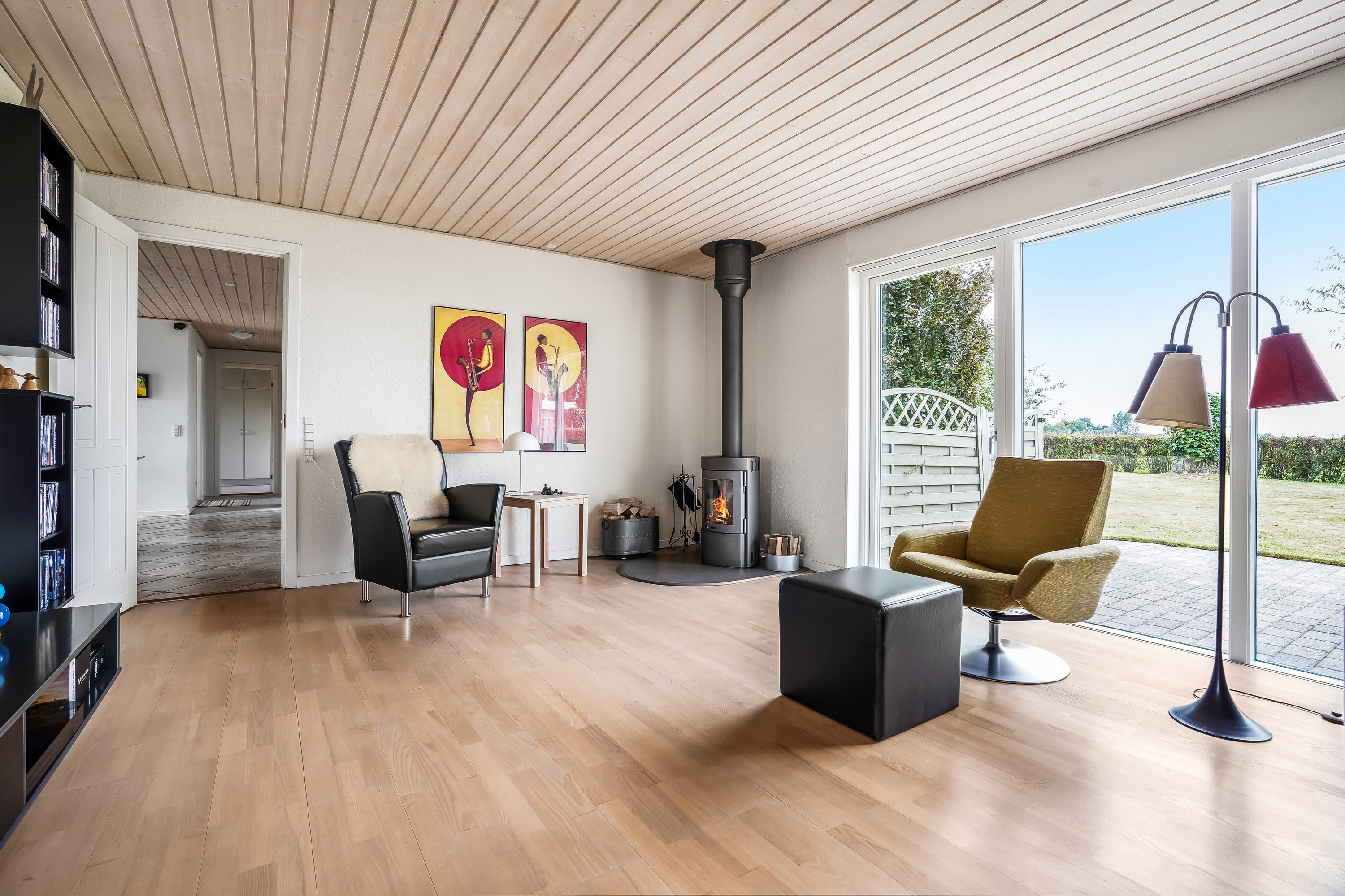 Fremhævet stue billede i fuldskærmstilstand. Billede af Rosenvænget 13, 7171 Uldum