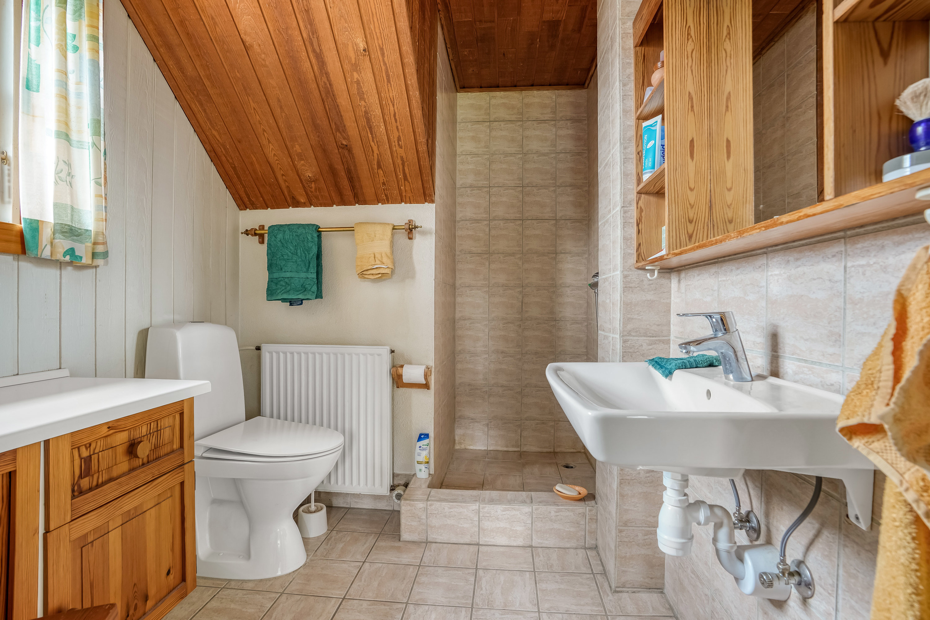 Fremhævet badeværelse billede i fuldskærmstilstand. Billede af Bygade 30, 7160 Tørring