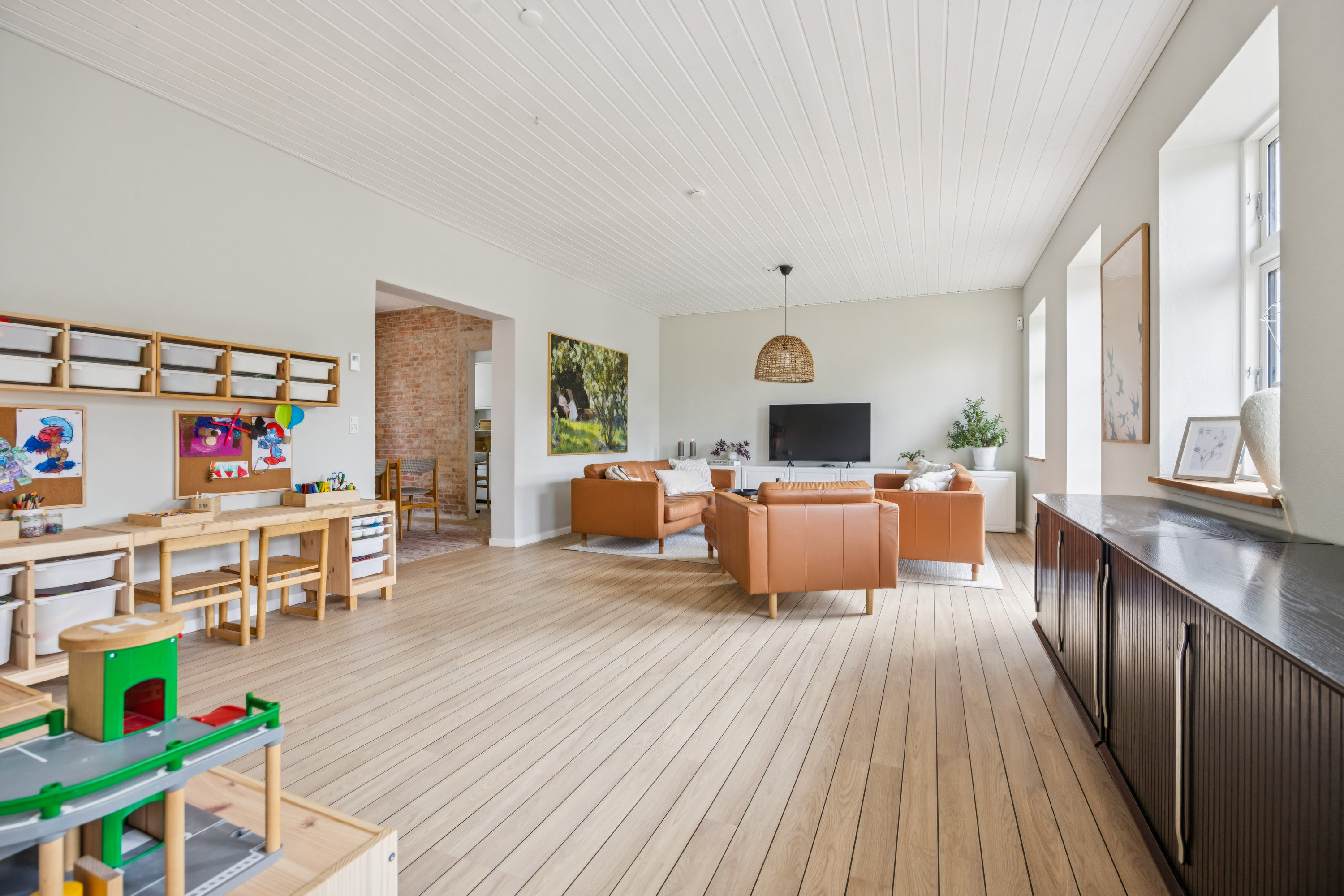 Fremhævet stue billede i fuldskærmstilstand. Billede af Gravsholtvej 69, 9310 Vodskov