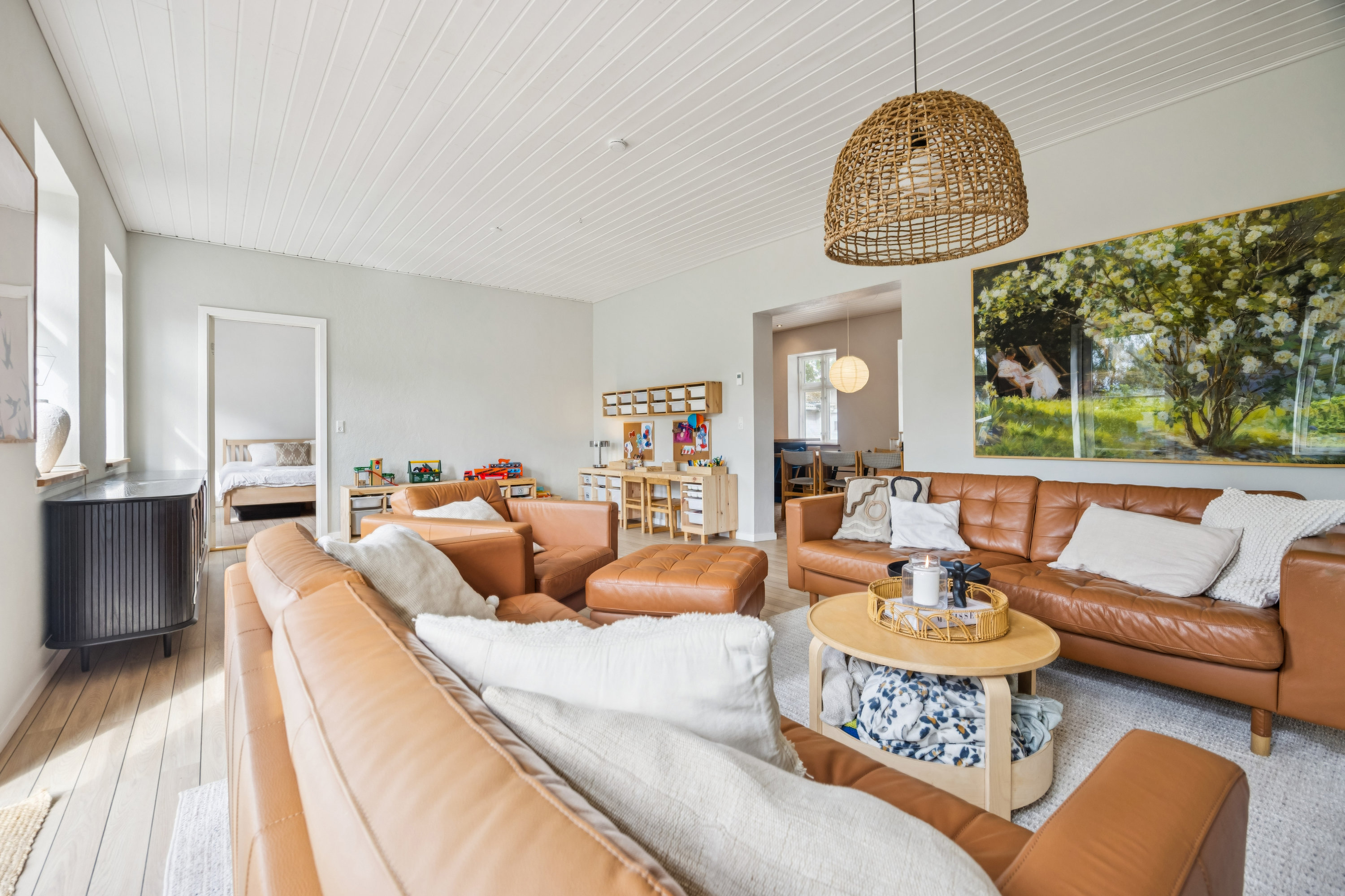 Fremhævet stue billede i fuldskærmstilstand. Billede af Gravsholtvej 69, 9310 Vodskov