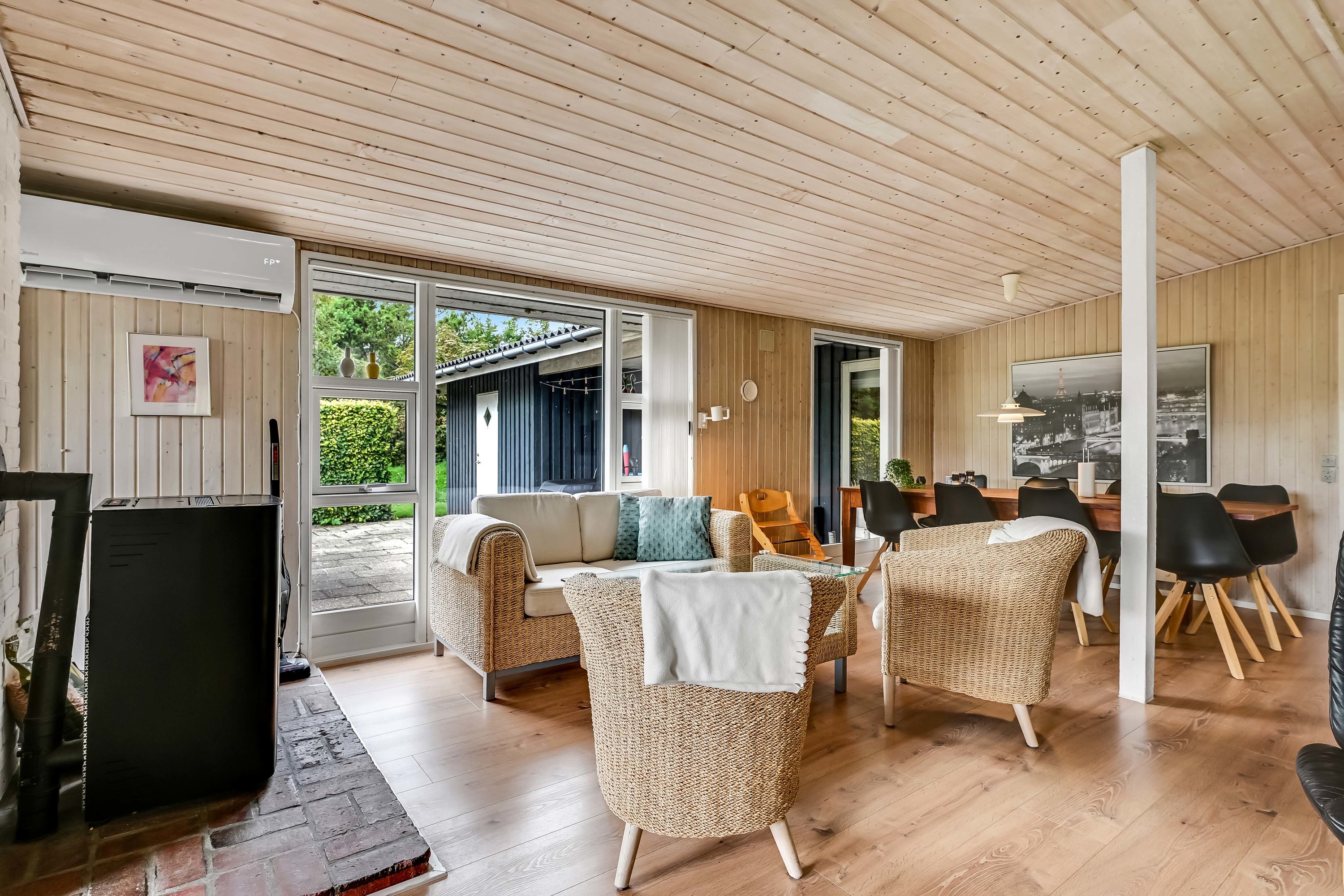 Fremhævet stue billede i fuldskærmstilstand. Billede af Bjergbovej 11, 6857 Blåvand