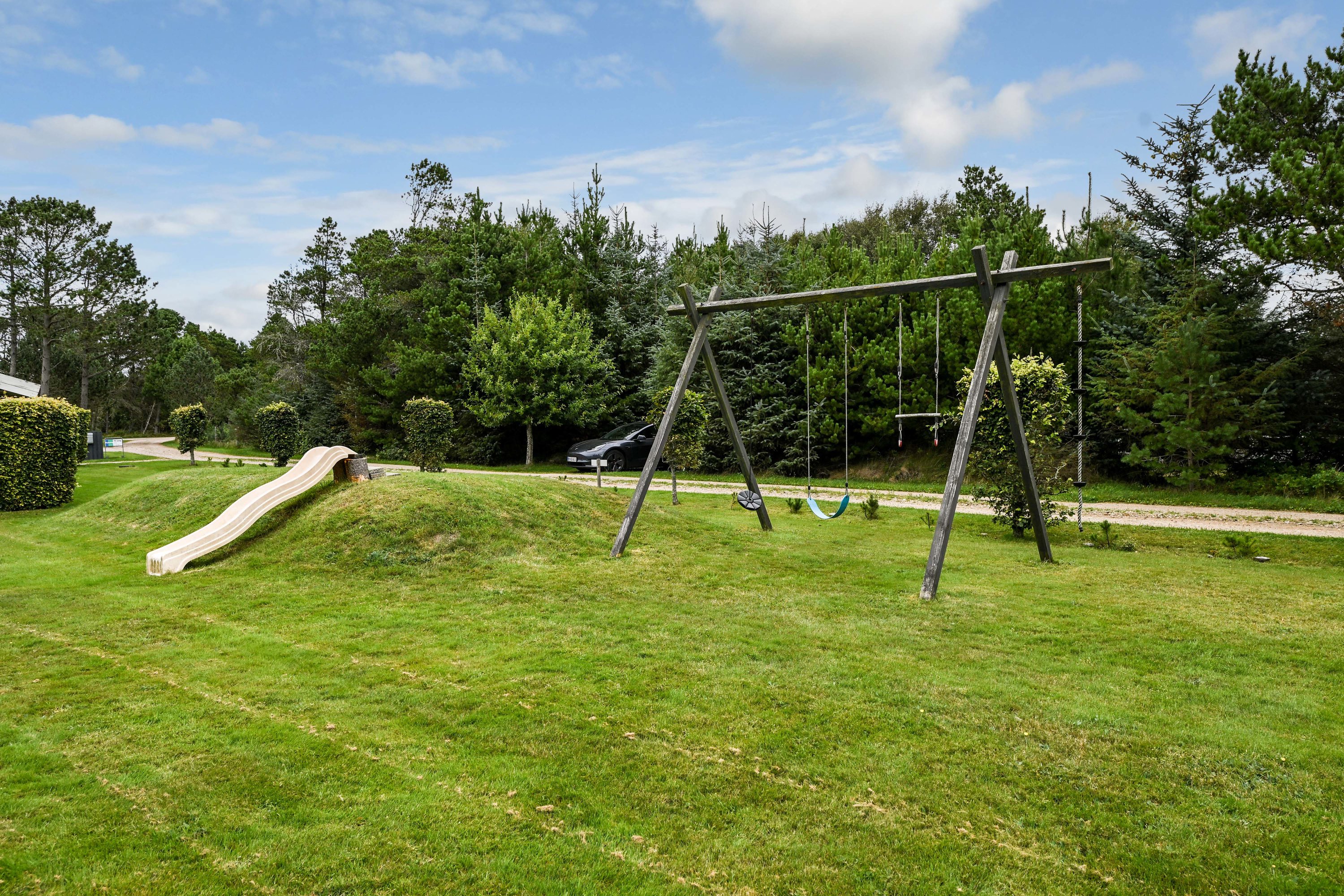 Fremhævet have billede i fuldskærmstilstand. Billede af Bjergbovej 11, 6857 Blåvand