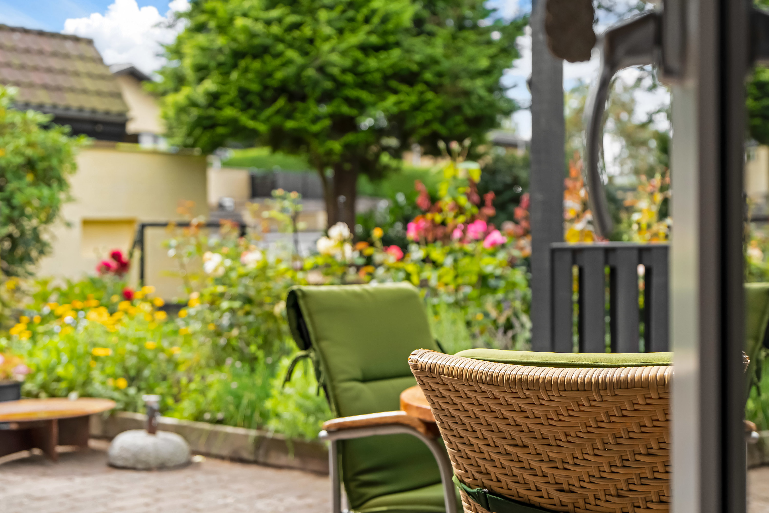 Fremhævet terrasse billede i fuldskærmstilstand. Billede af Digemestervej 3, 3400 Hillerød