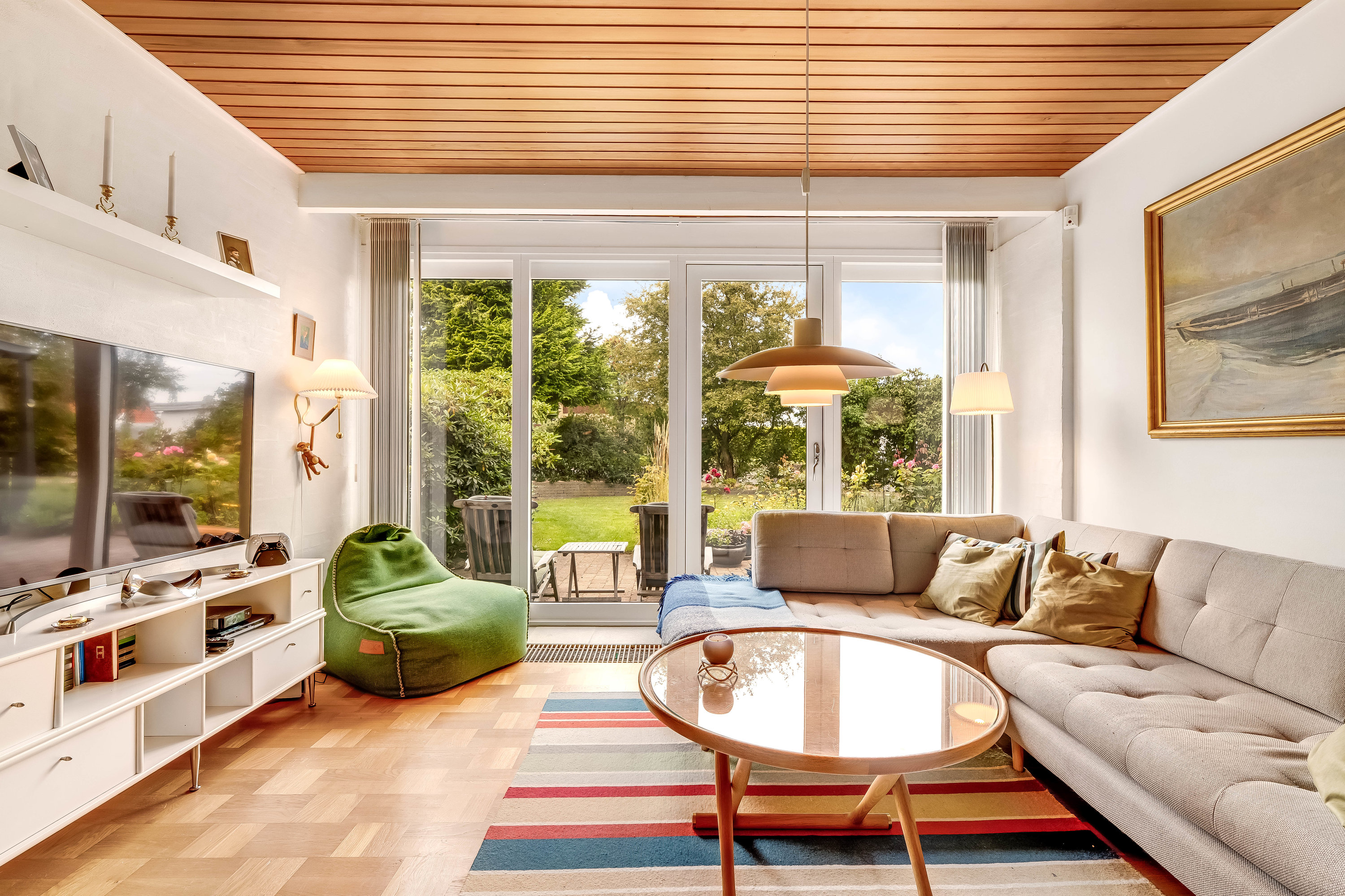 Fremhævet stue billede i fuldskærmstilstand. Billede af Digemestervej 3, 3400 Hillerød