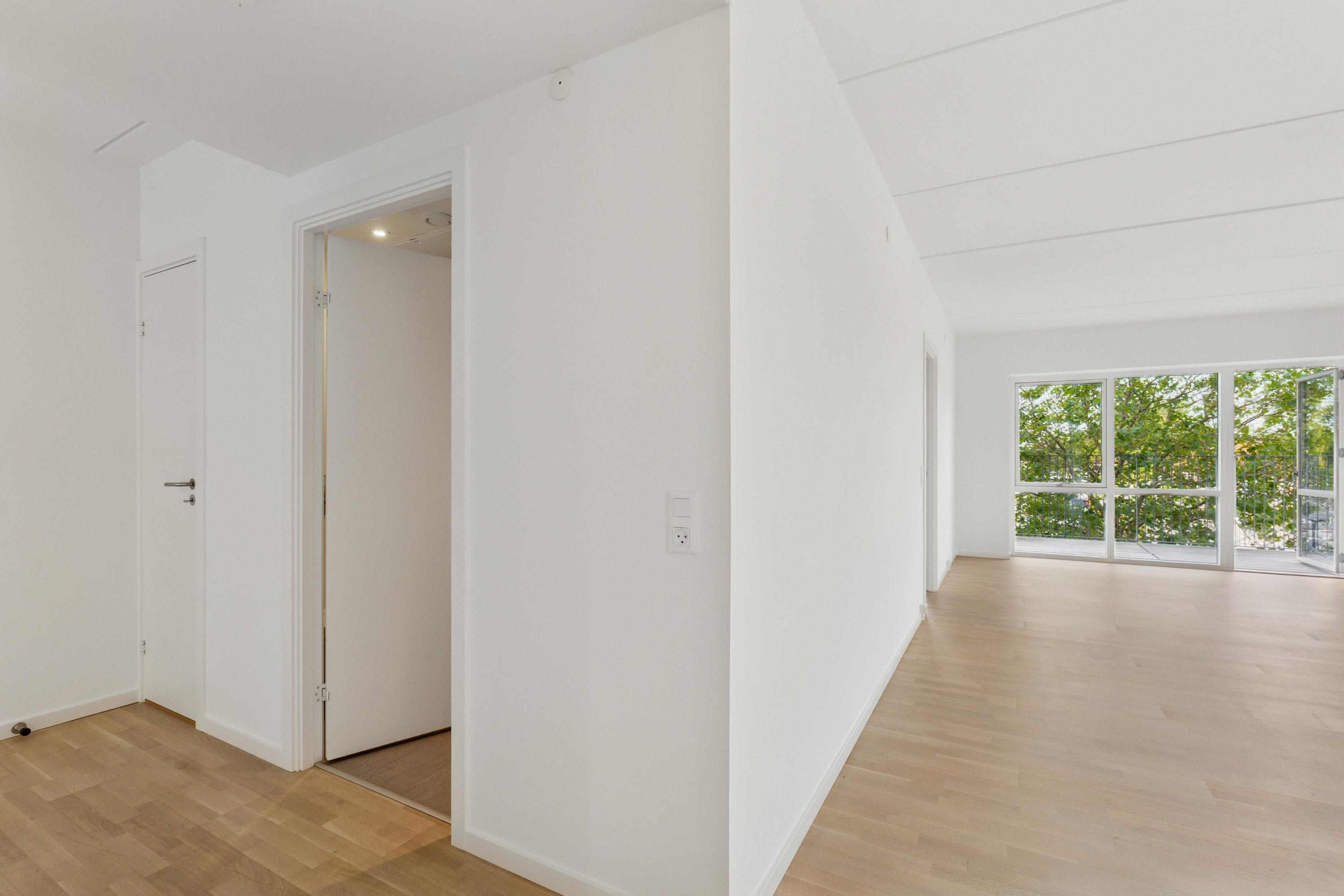 Fremhævet gang billede i fuldskærmstilstand. Billede af Kirkebjerg Parkvej 2D, 1. 4., 2600 Glostrup