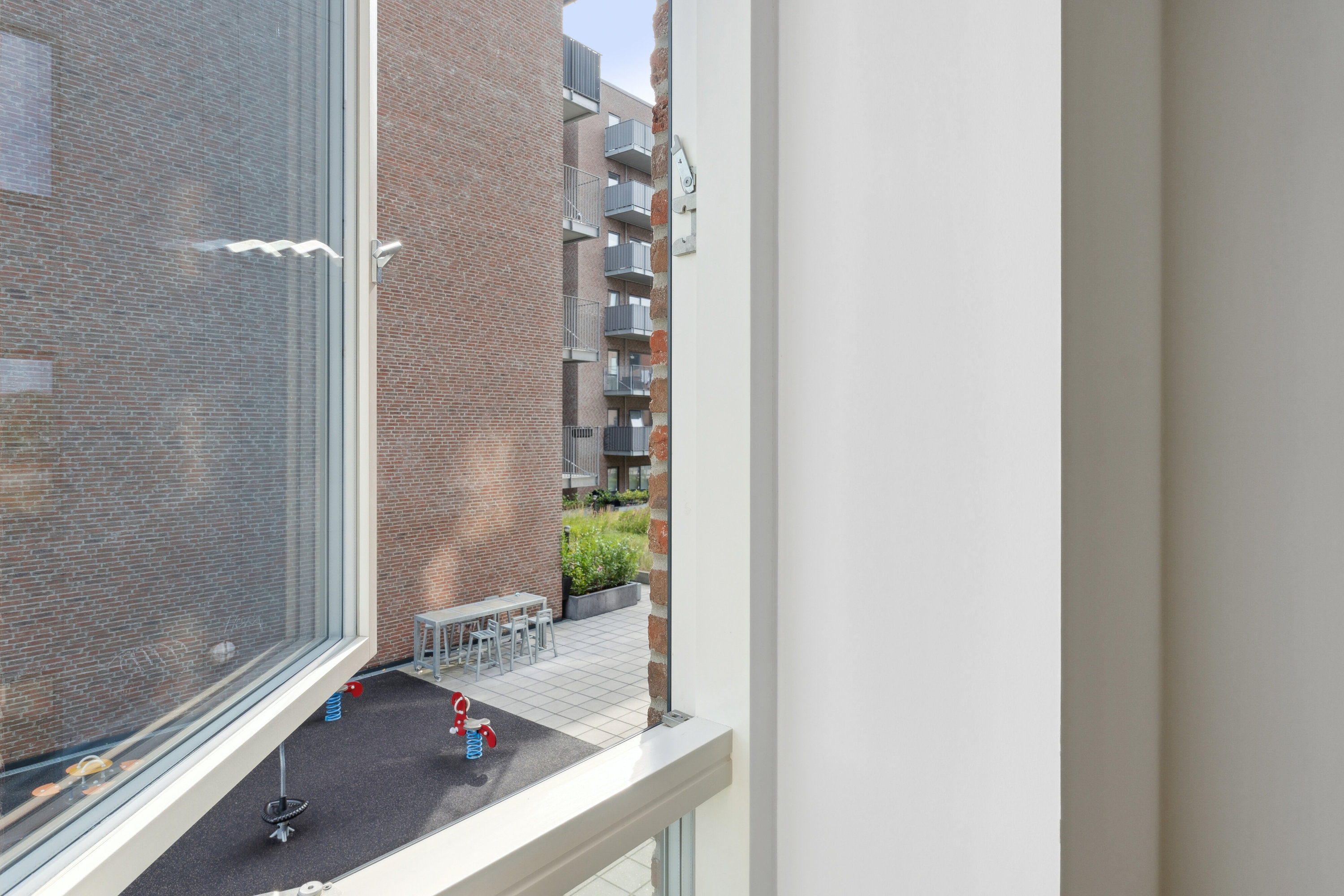 Fremhævet udsigt billede i fuldskærmstilstand. Billede af Kirkebjerg Parkvej 2D, 1. 4., 2600 Glostrup