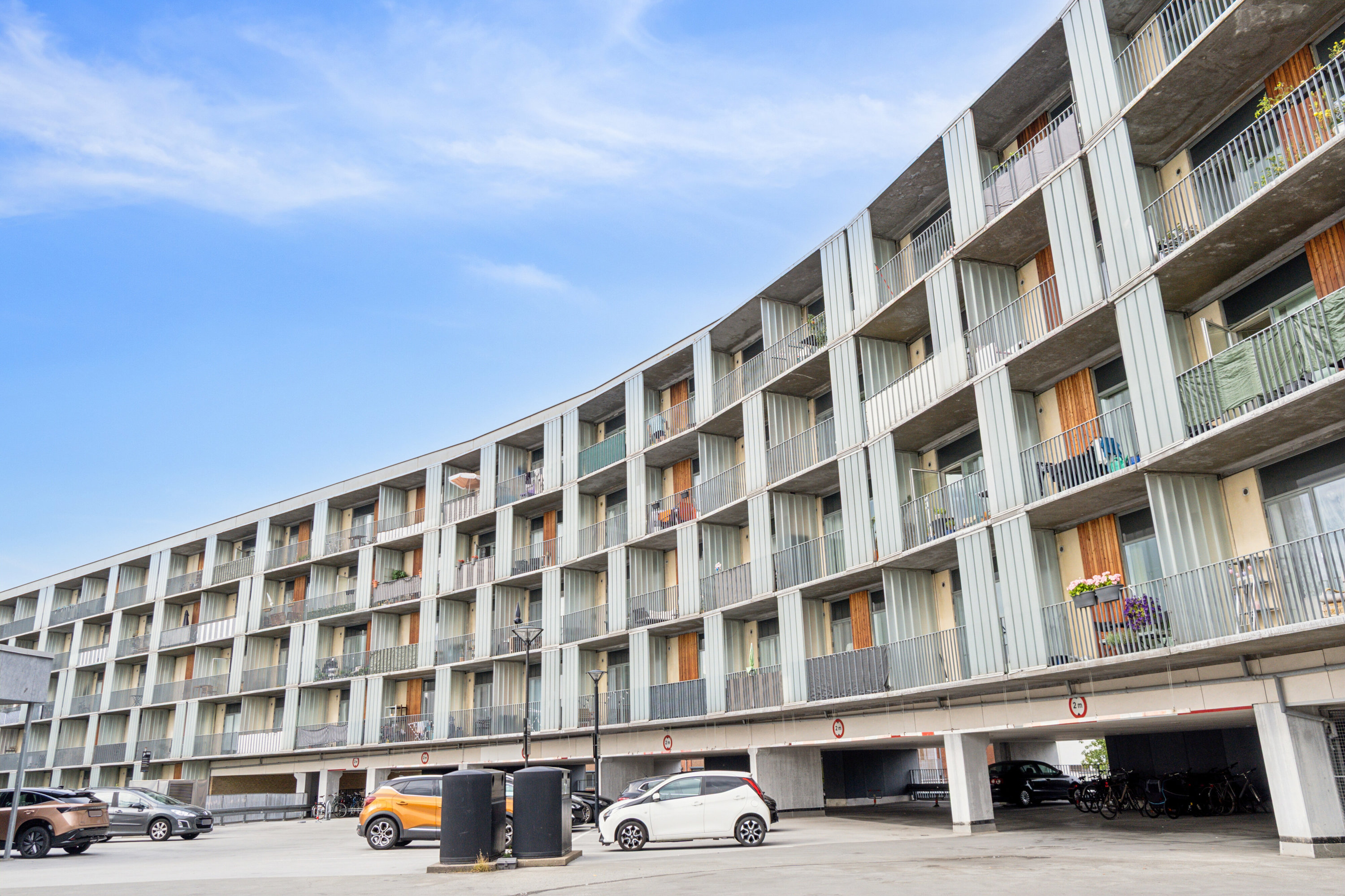 Fremhævet set fra vejen billede i fuldskærmstilstand. Billede af Østbrovej 2F, 4. 1., 2600 Glostrup