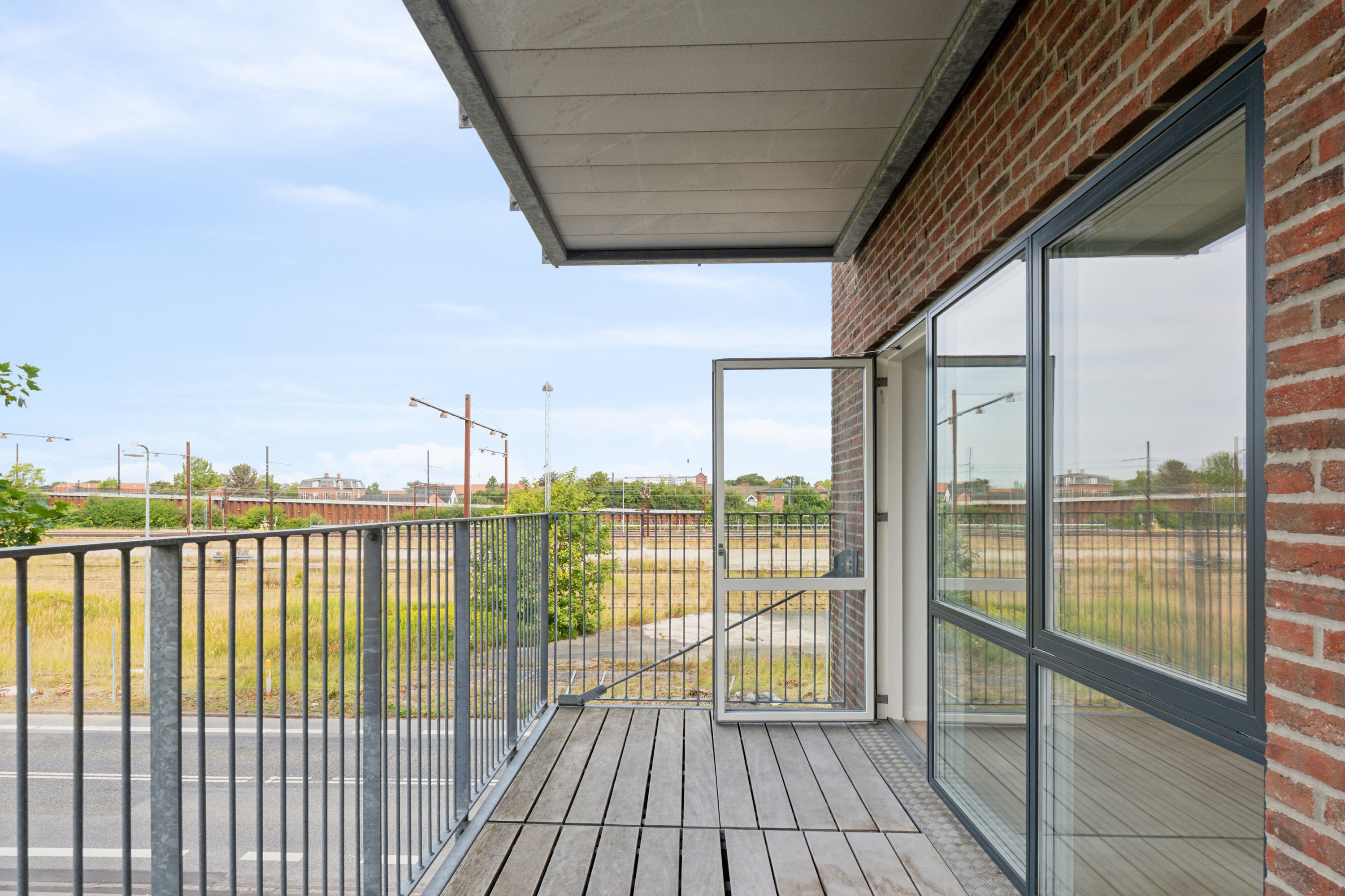 Fremhævet altan billede i fuldskærmstilstand. Billede af Kirkebjerg Parkvej 2D, 1. 4., 2600 Glostrup