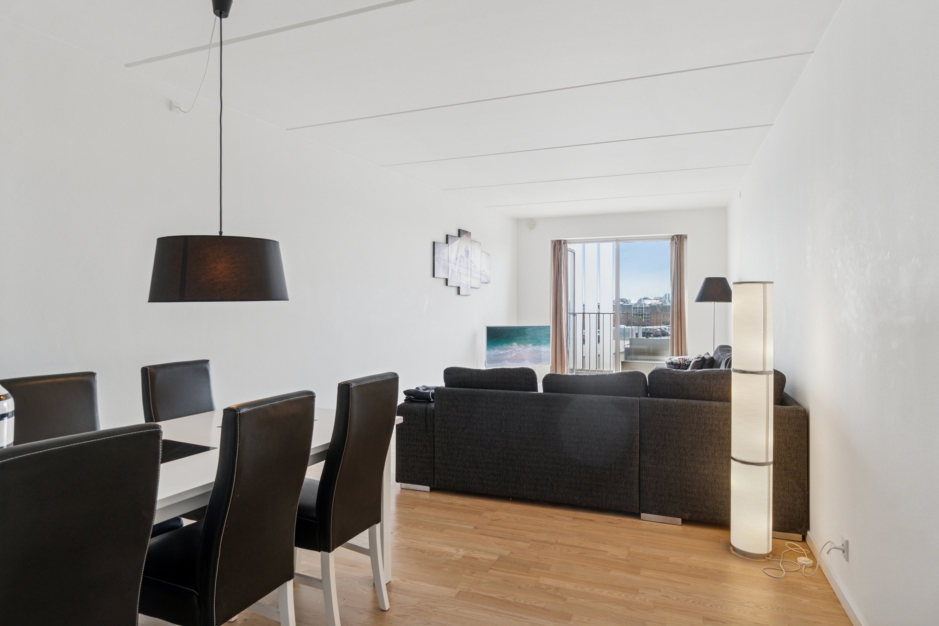 Fremhævet spisestue billede i fuldskærmstilstand. Billede af Østbrovej 2F, 4. 1., 2600 Glostrup