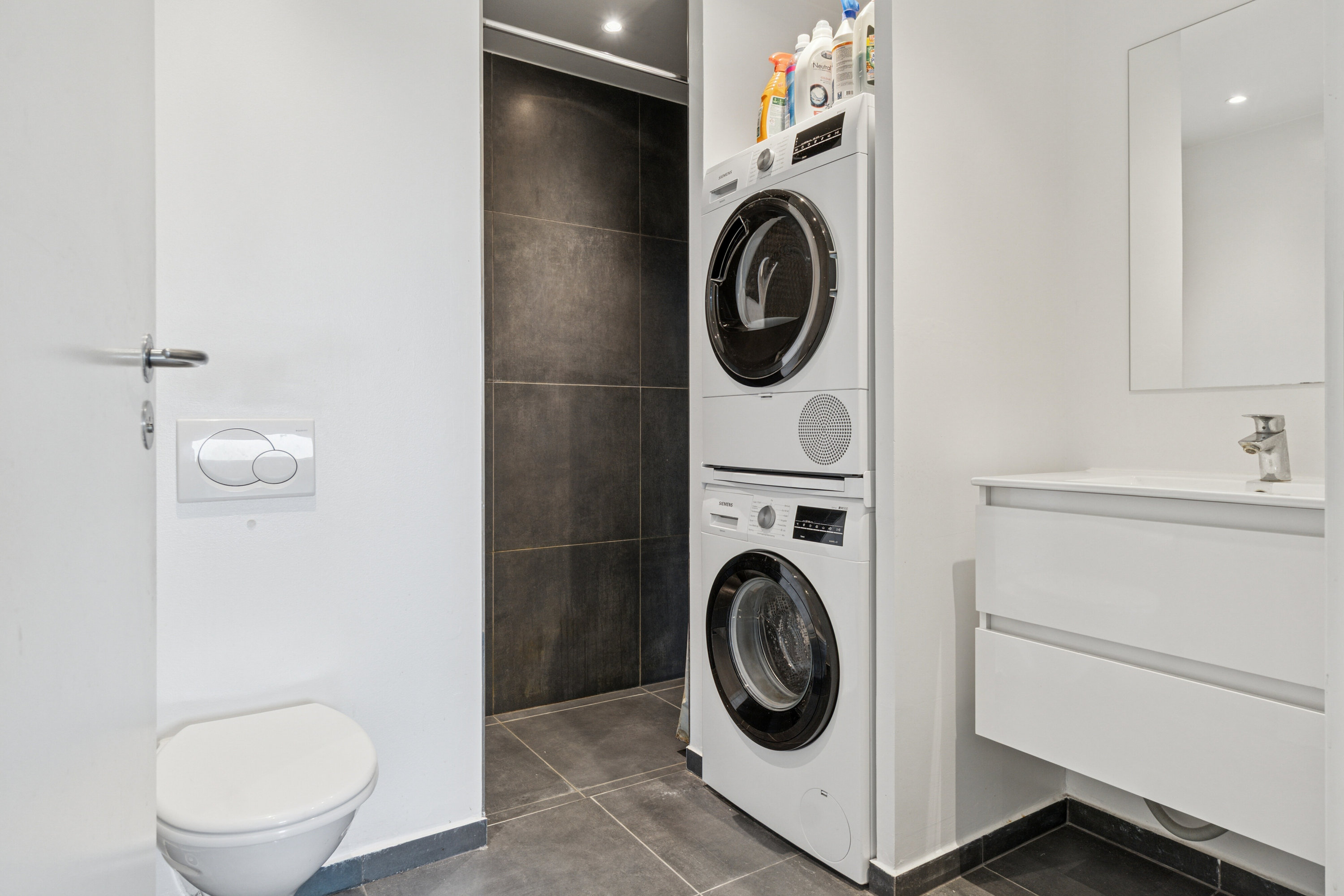 Fremhævet badeværelse billede i fuldskærmstilstand. Billede af Østbrovej 2F, 4. 1., 2600 Glostrup