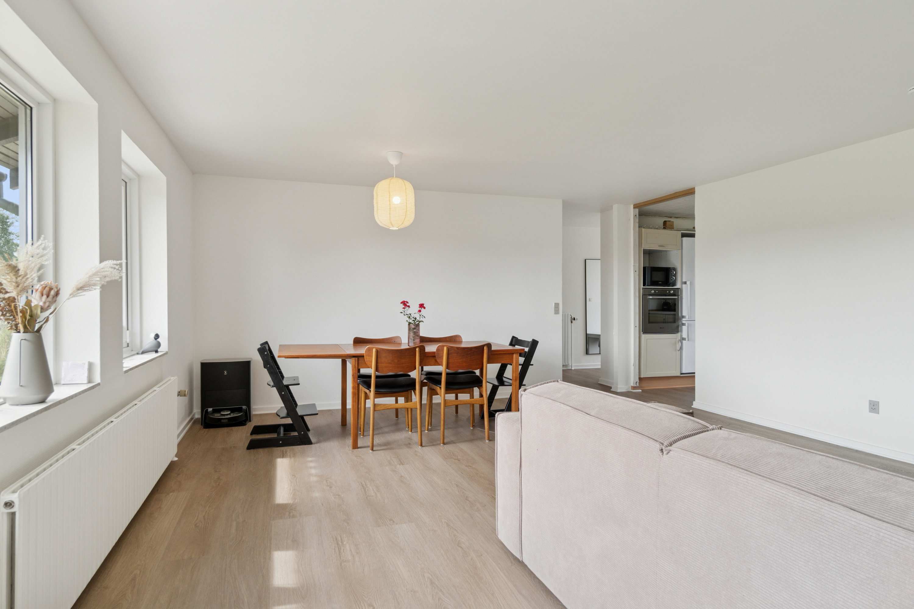 Fremhævet stue billede i fuldskærmstilstand. Billede af Drosselvej 7, 8721 Daugård