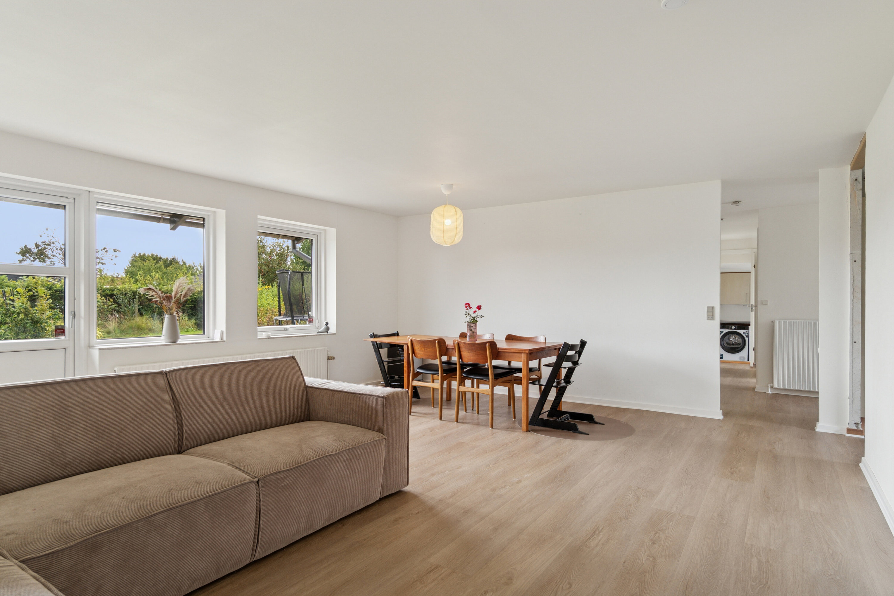 Fremhævet stue billede i fuldskærmstilstand. Billede af Drosselvej 7, 8721 Daugård