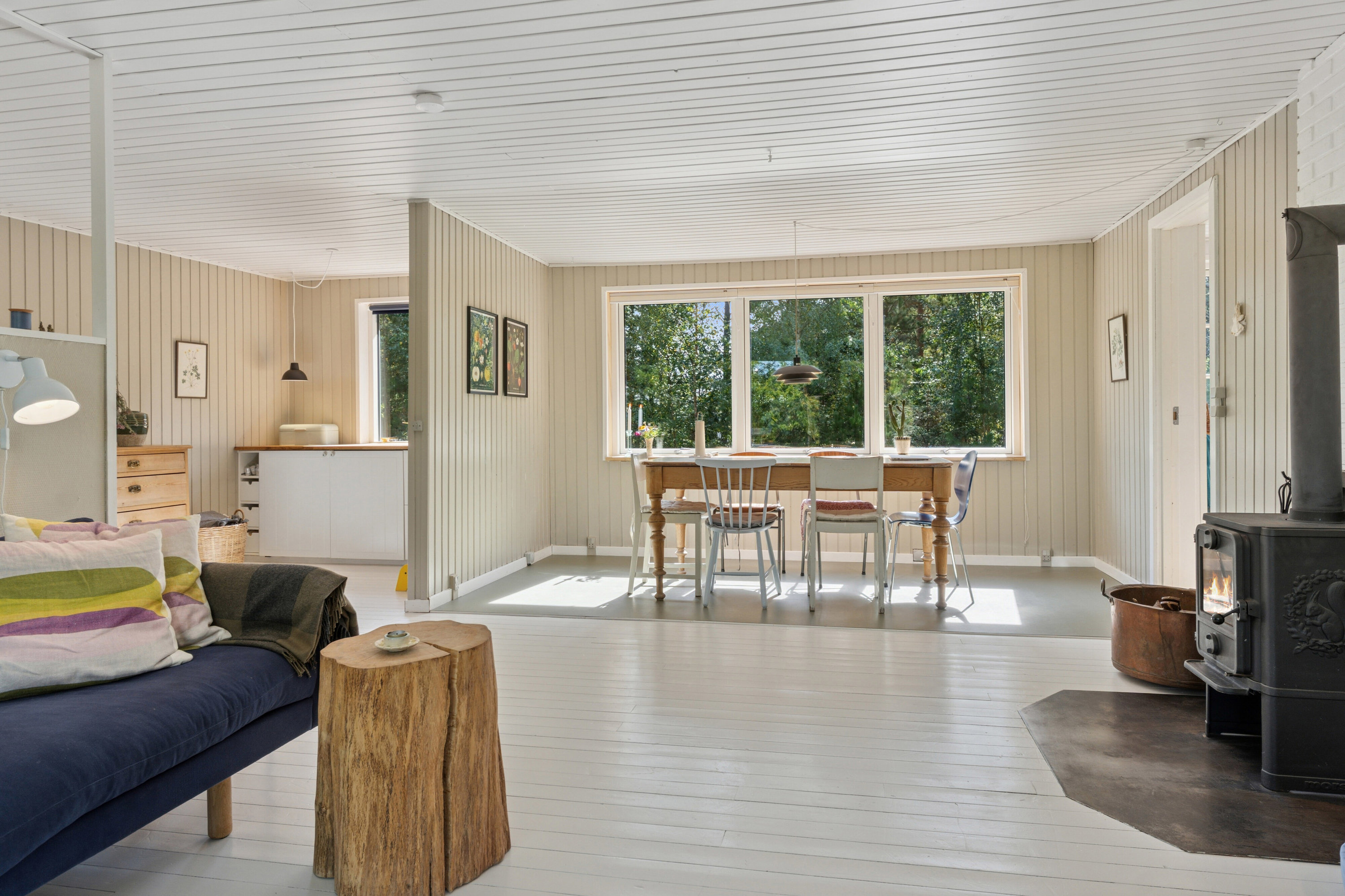 Fremhævet stue billede i fuldskærmstilstand. Billede af Grønspættevej 9, Tversted, 9881 Bindslev