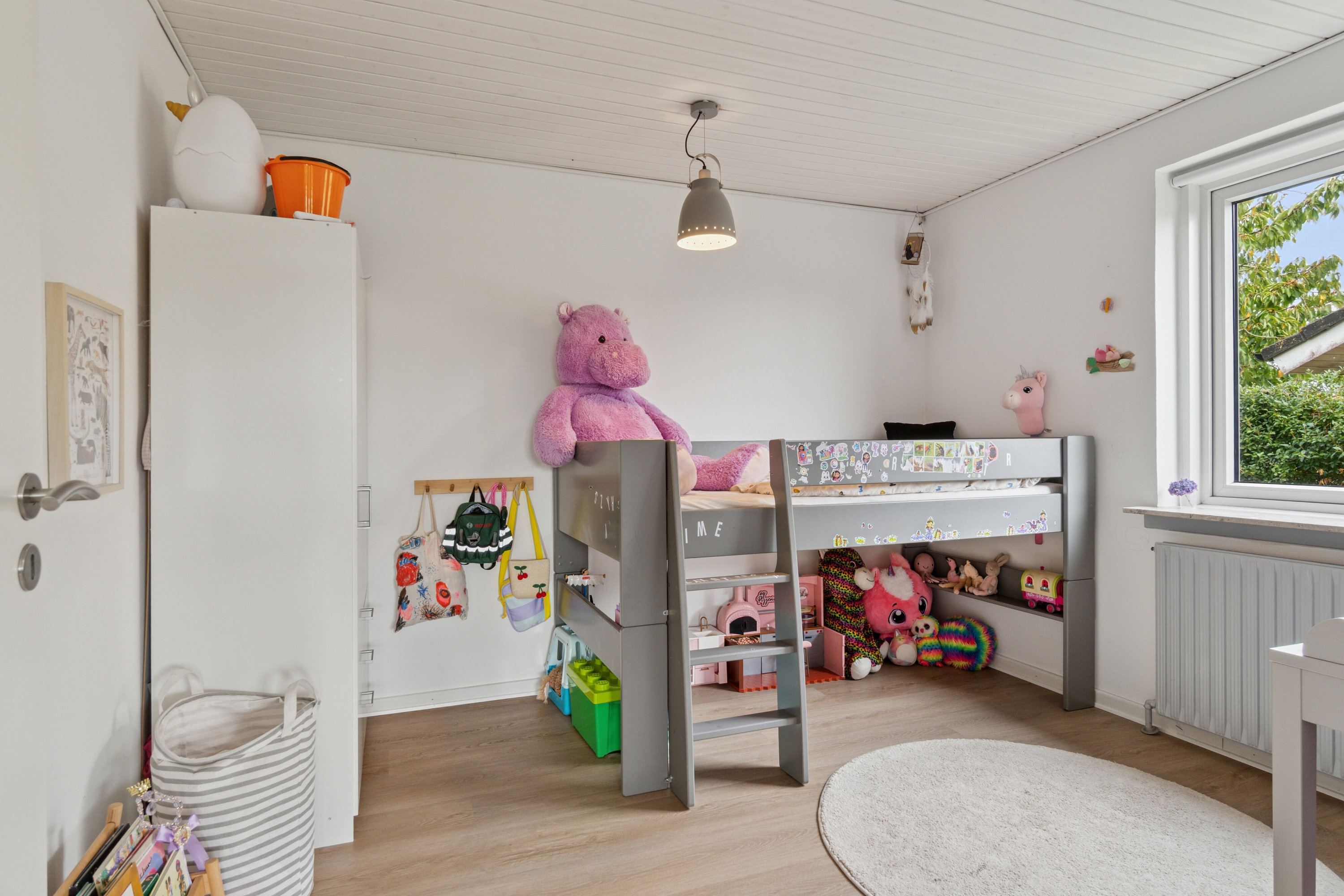 Fremhævet børneværelse billede i fuldskærmstilstand. Billede af Drosselvej 7, 8721 Daugård