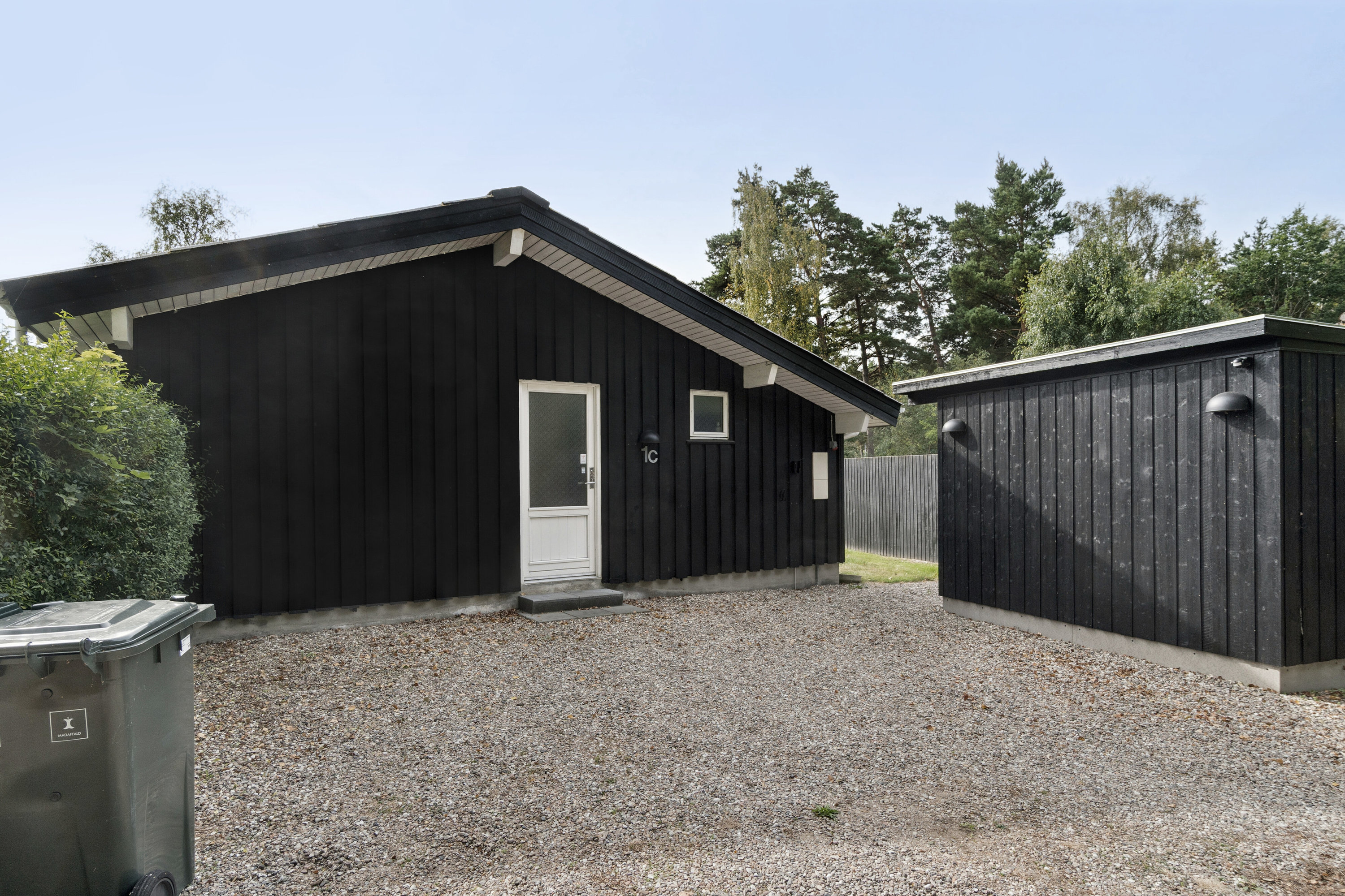 Fremhævet udendørs billede i fuldskærmstilstand. Billede af Lynghusvej 1C, 4500 Nykøbing Sj