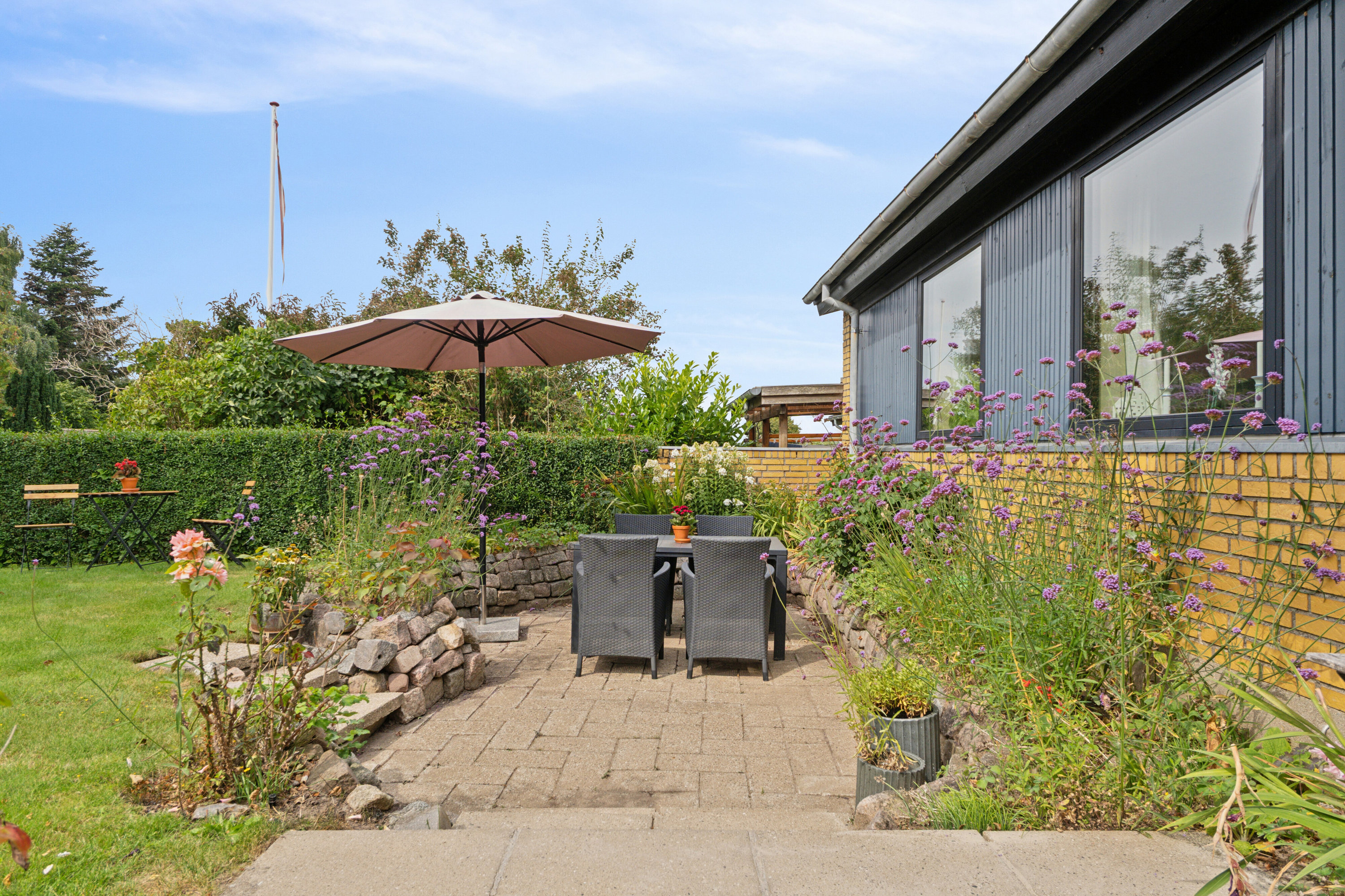 Fremhævet terrasse billede i fuldskærmstilstand. Billede af Lindeparken 7, Skt Klemens, 5260 Odense S