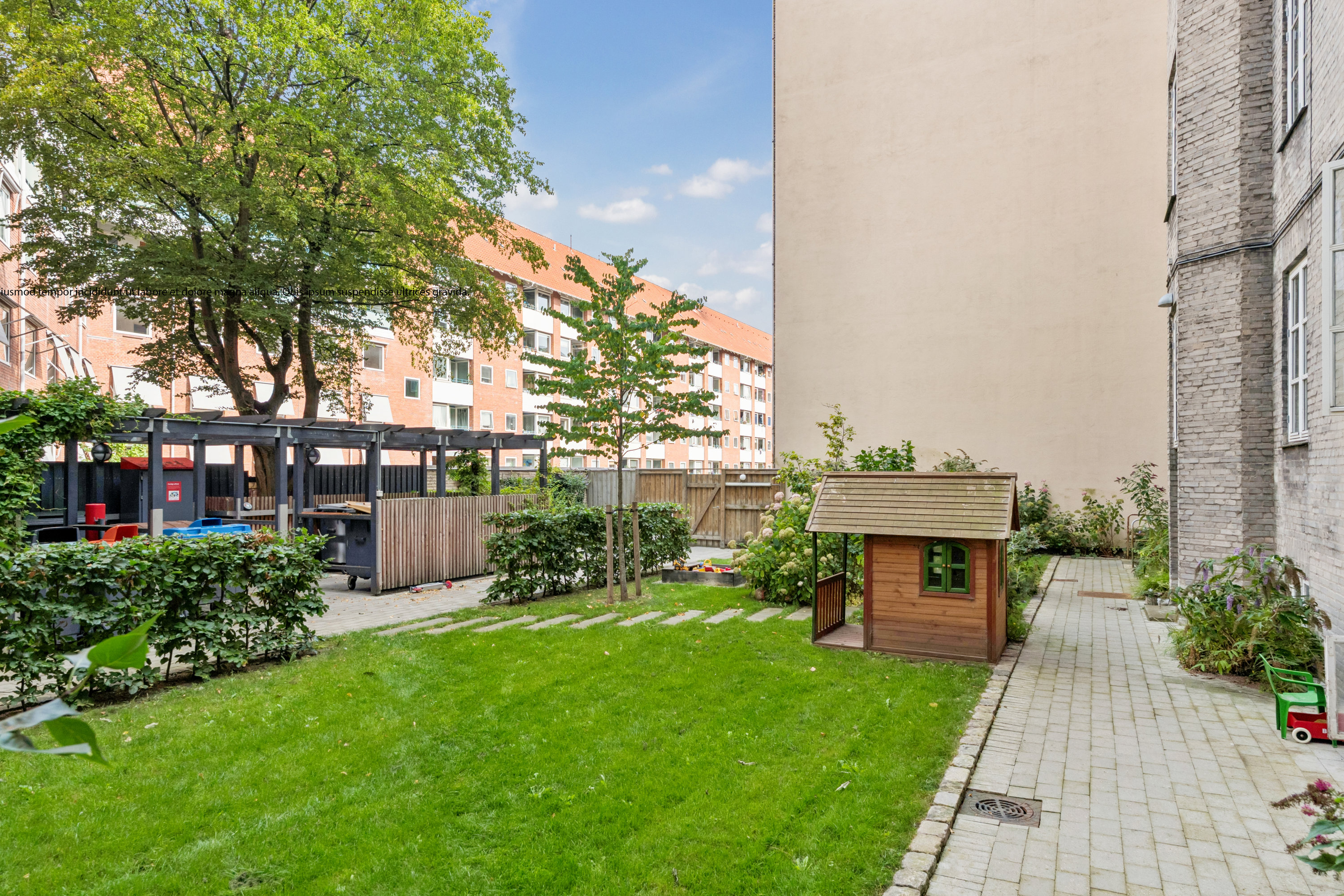 Fremhævet gårdmiljø billede i fuldskærmstilstand. Billede af Bryggervangen 2, st.. th., 2100 København Ø