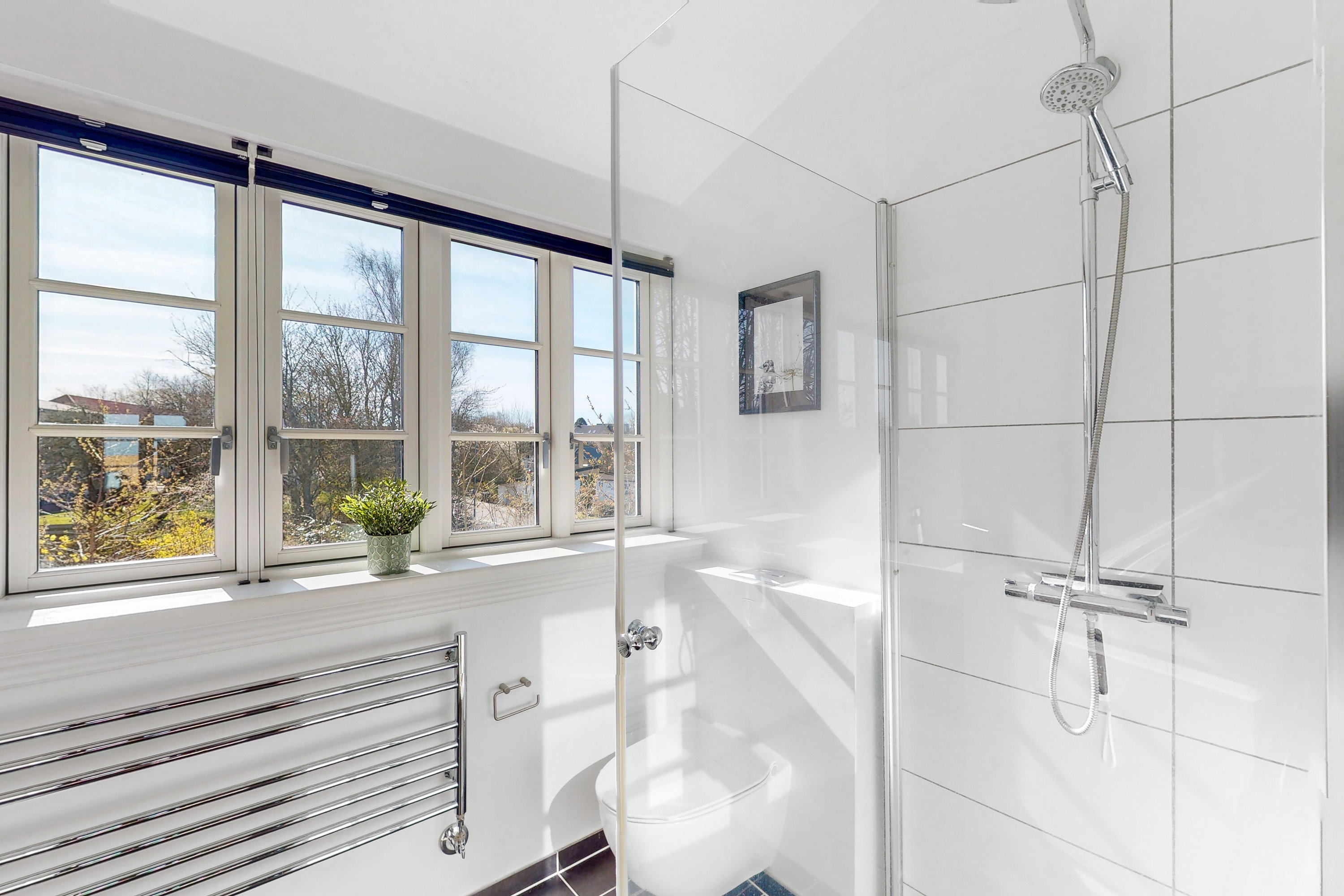 Fremhævet badeværelse billede i fuldskærmstilstand. Billede af Holmegårdsvej 41, 8270 Højbjerg