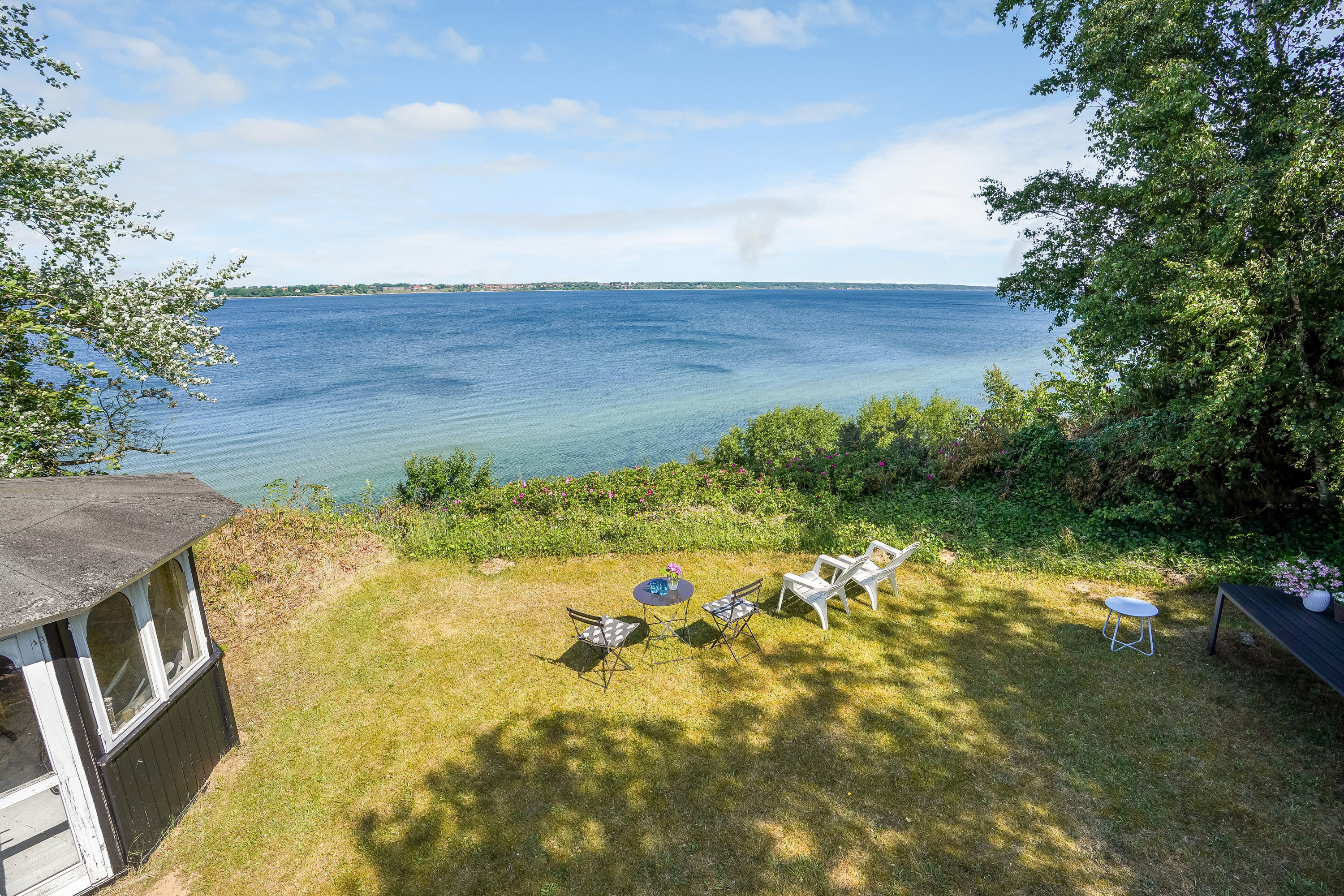 Miniaturebillede 1: udsigt fra byggegrund. Billede af Dæmningen 101, Strib, 5500 Middelfart