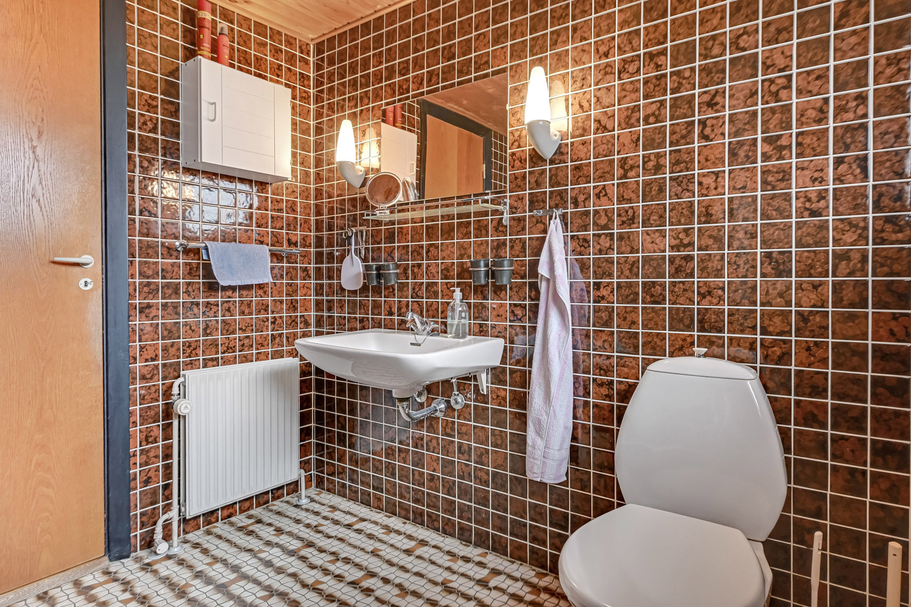 Fremhævet toilet billede i fuldskærmstilstand. Billede af Abildvej 12, 7200 Grindsted