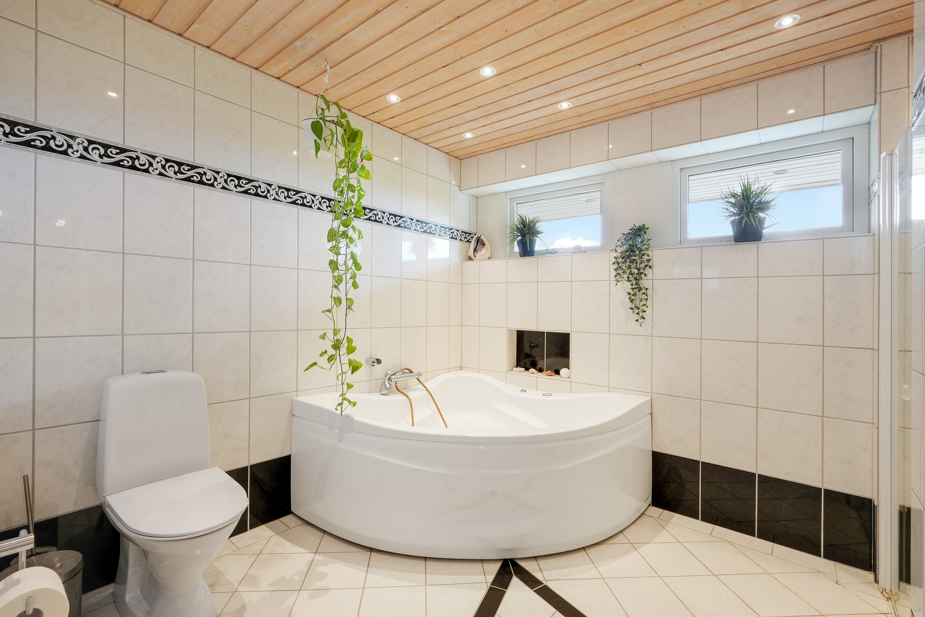 Fremhævet  billede i fuldskærmstilstand. Billede af Dunbirkevej 10, Bellinge, 5250 Odense SV