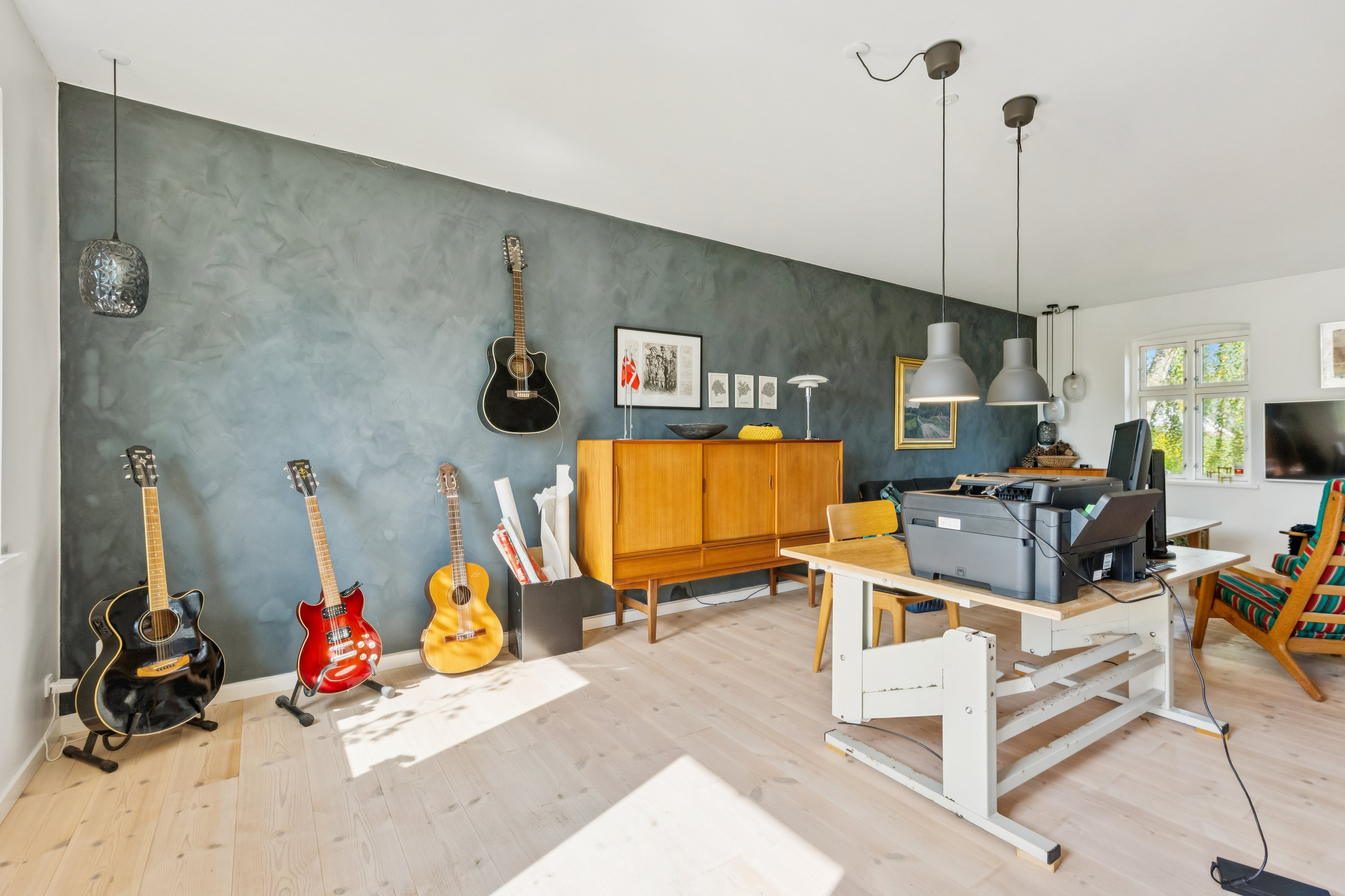 Fremhævet stue billede i fuldskærmstilstand. Billede af Vindumvej 75, 8850 Bjerringbro