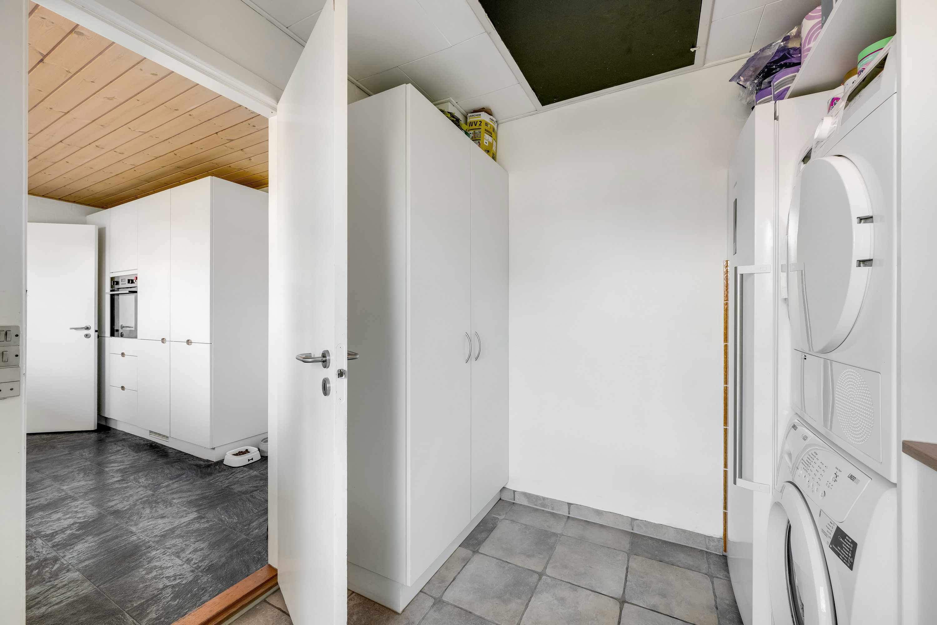 Fremhævet badeværelse billede i fuldskærmstilstand. Billede af Brombærvej 6, Rindum, 6950 Ringkøbing