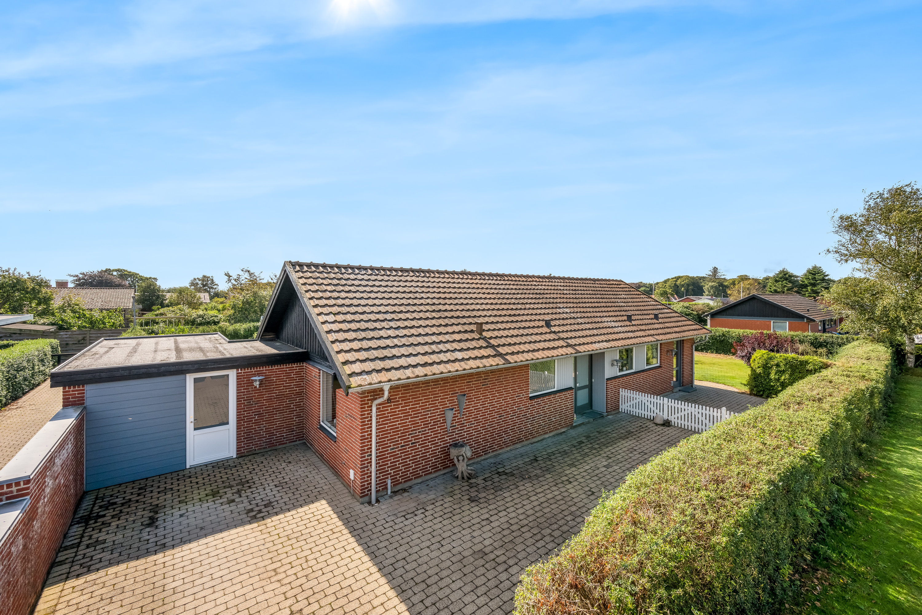 Miniaturebillede 1: facade. Billede af Brombærvej 6, Rindum, 6950 Ringkøbing