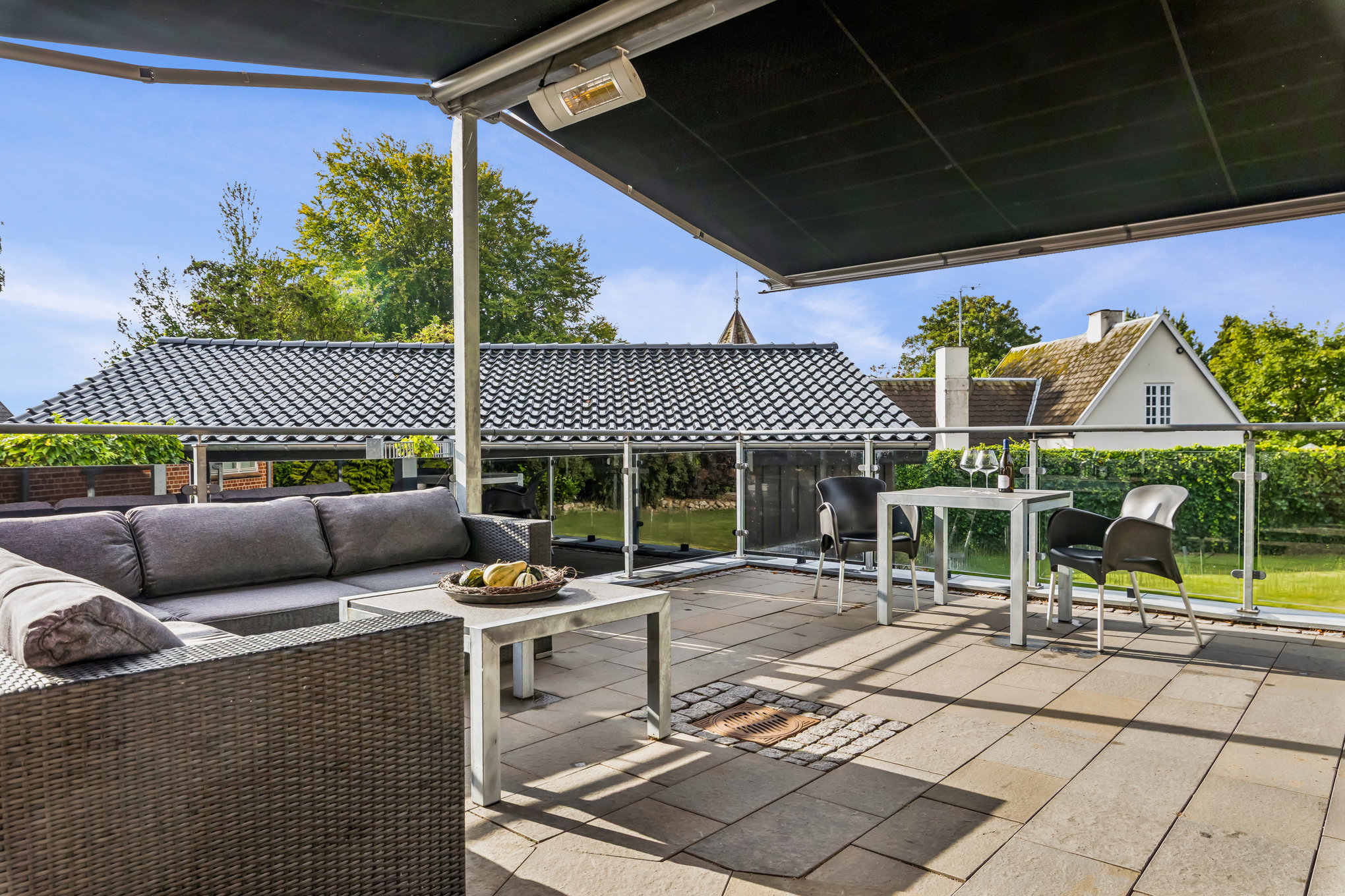 Fremhævet terrasse billede i fuldskærmstilstand. Billede af Jens Baggesens Vej 2, 8920 Randers NV