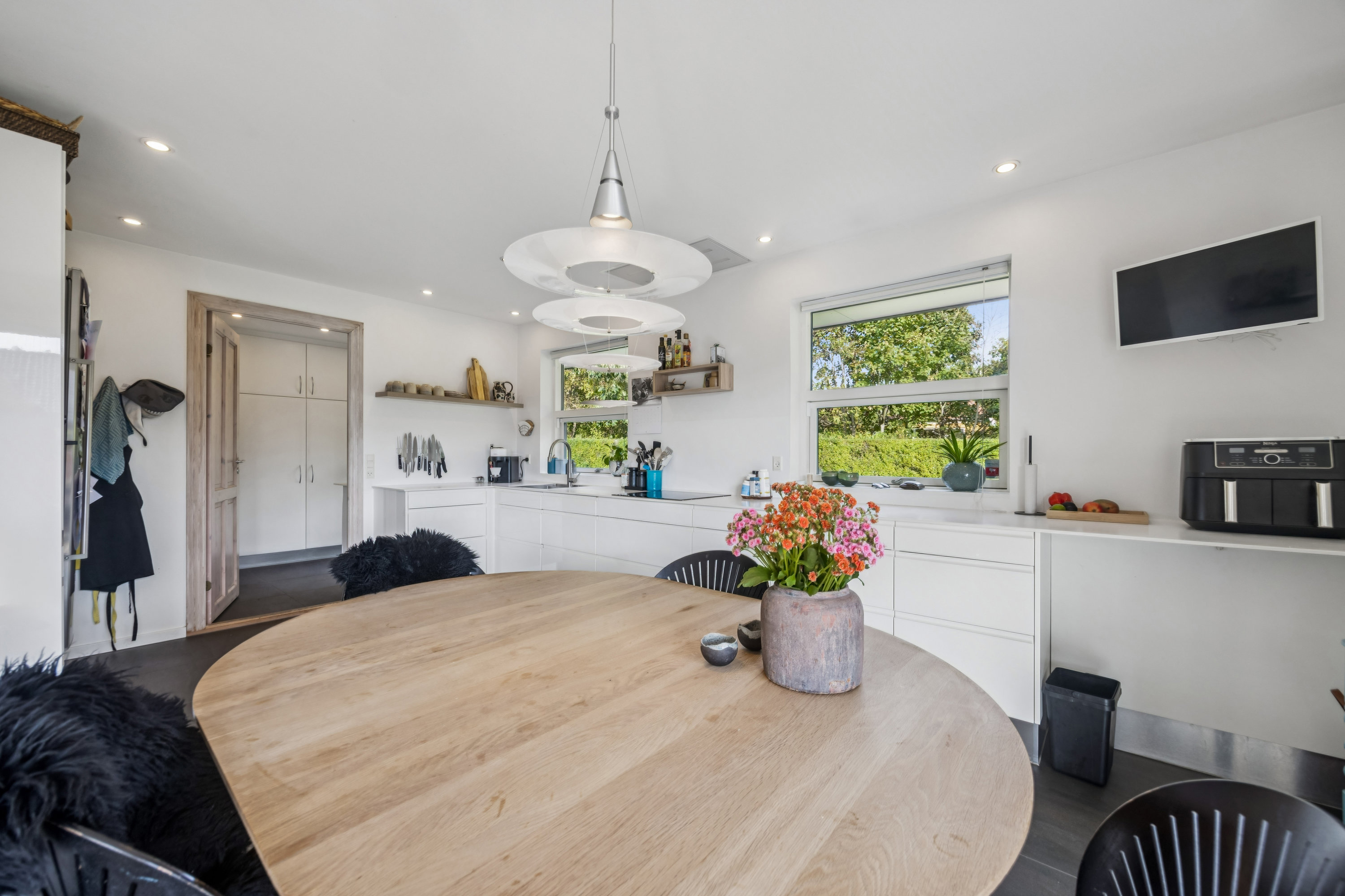 Fremhævet gang billede i fuldskærmstilstand. Billede af Søndermarken 97, 9320 Hjallerup