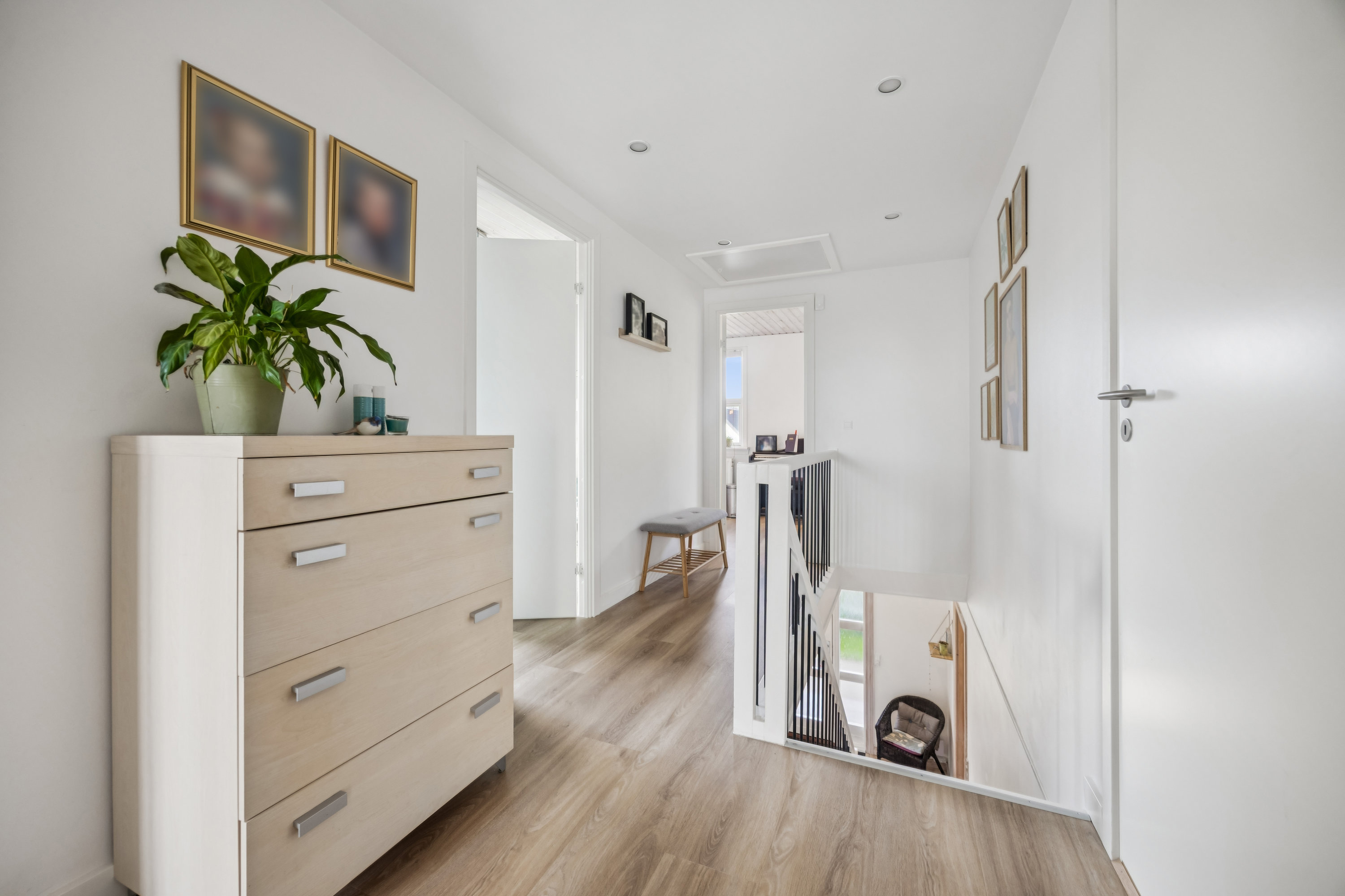 Fremhævet gang billede i fuldskærmstilstand. Billede af Søndermarken 97, 9320 Hjallerup