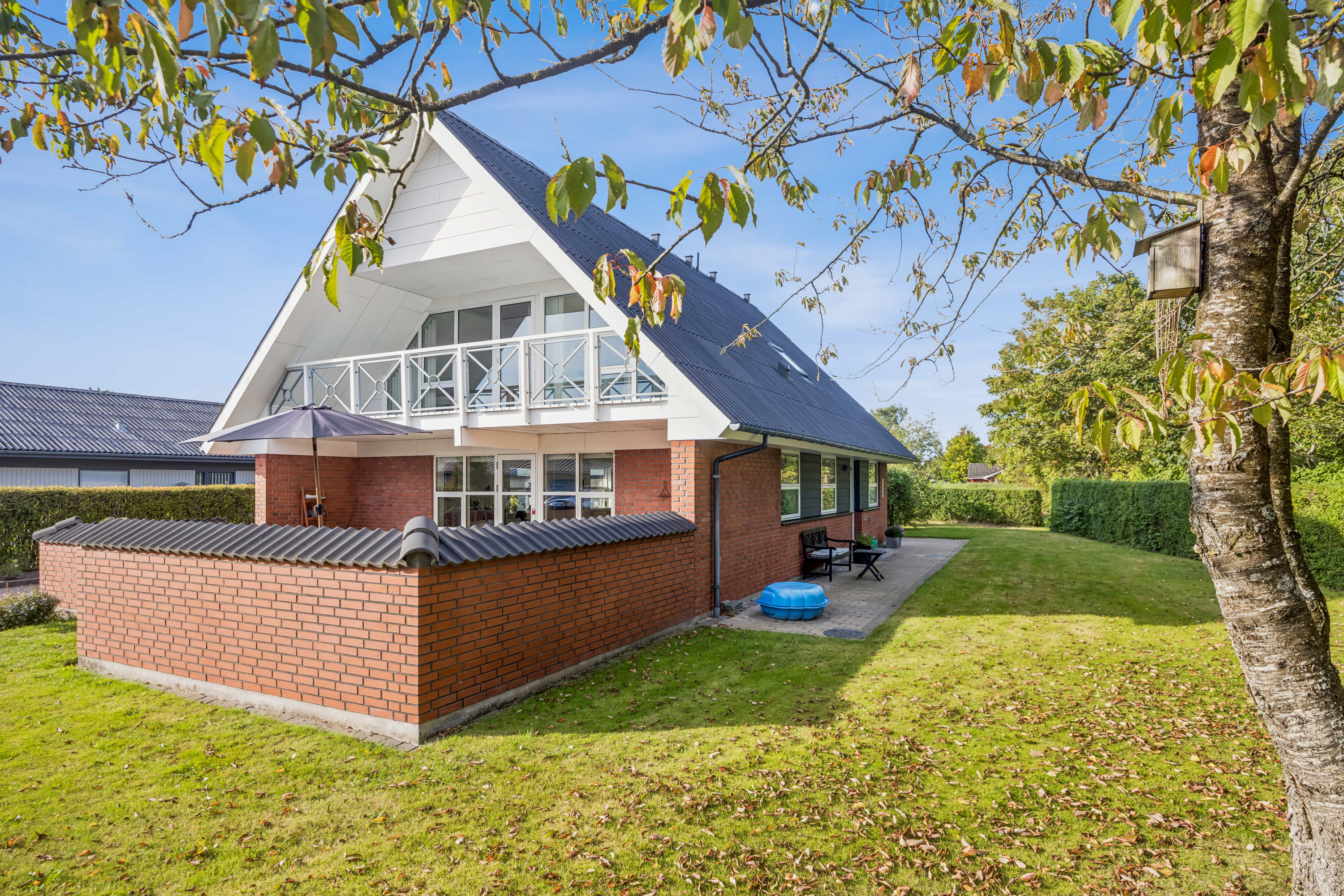 Fremhævet ejendom 1 billede i fuldskærmstilstand. Billede af Søndermarken 97, 9320 Hjallerup