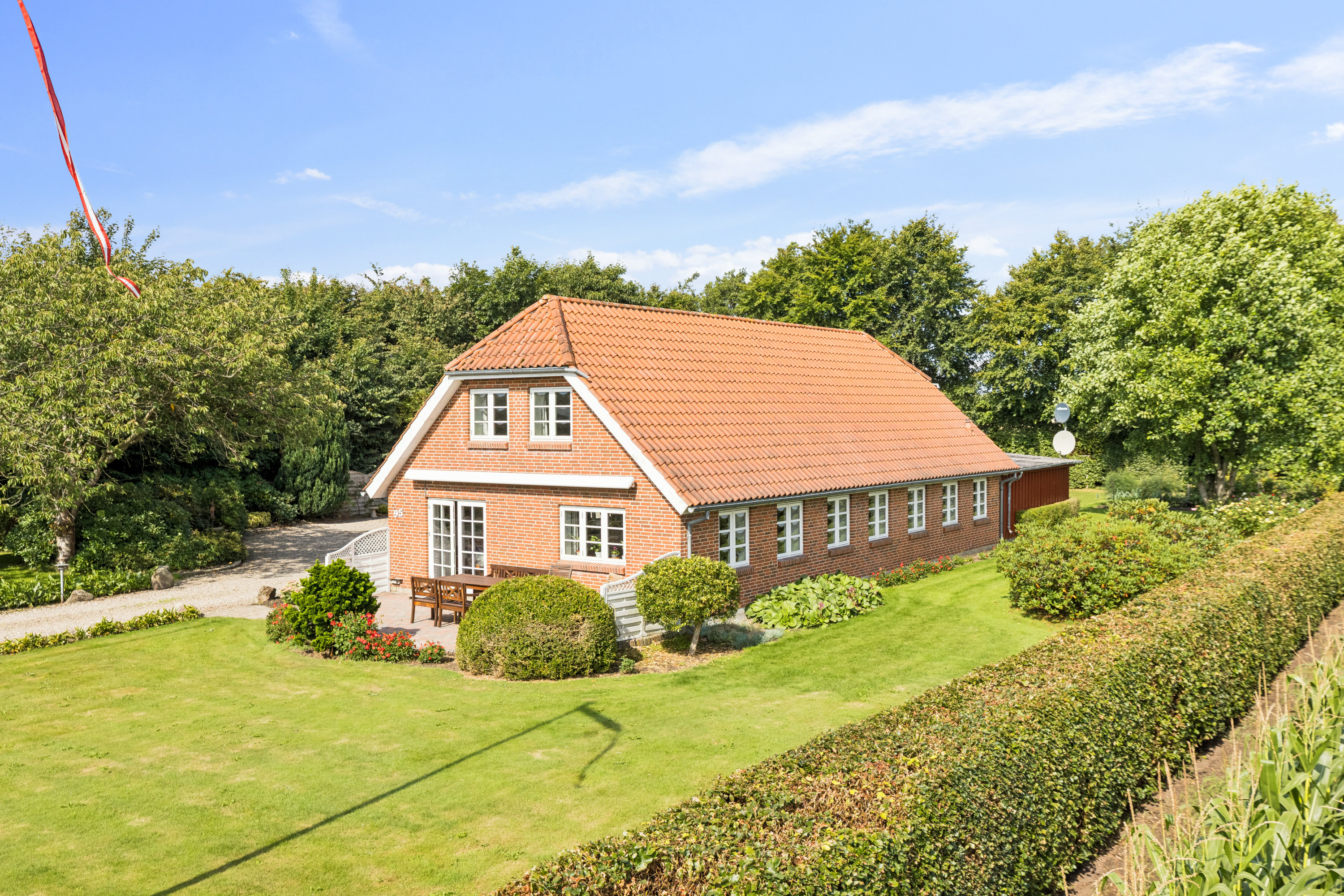 Miniaturebillede 1: ejendommen. Billede af Koldingvej 95, Kalvslund, 6760 Ribe