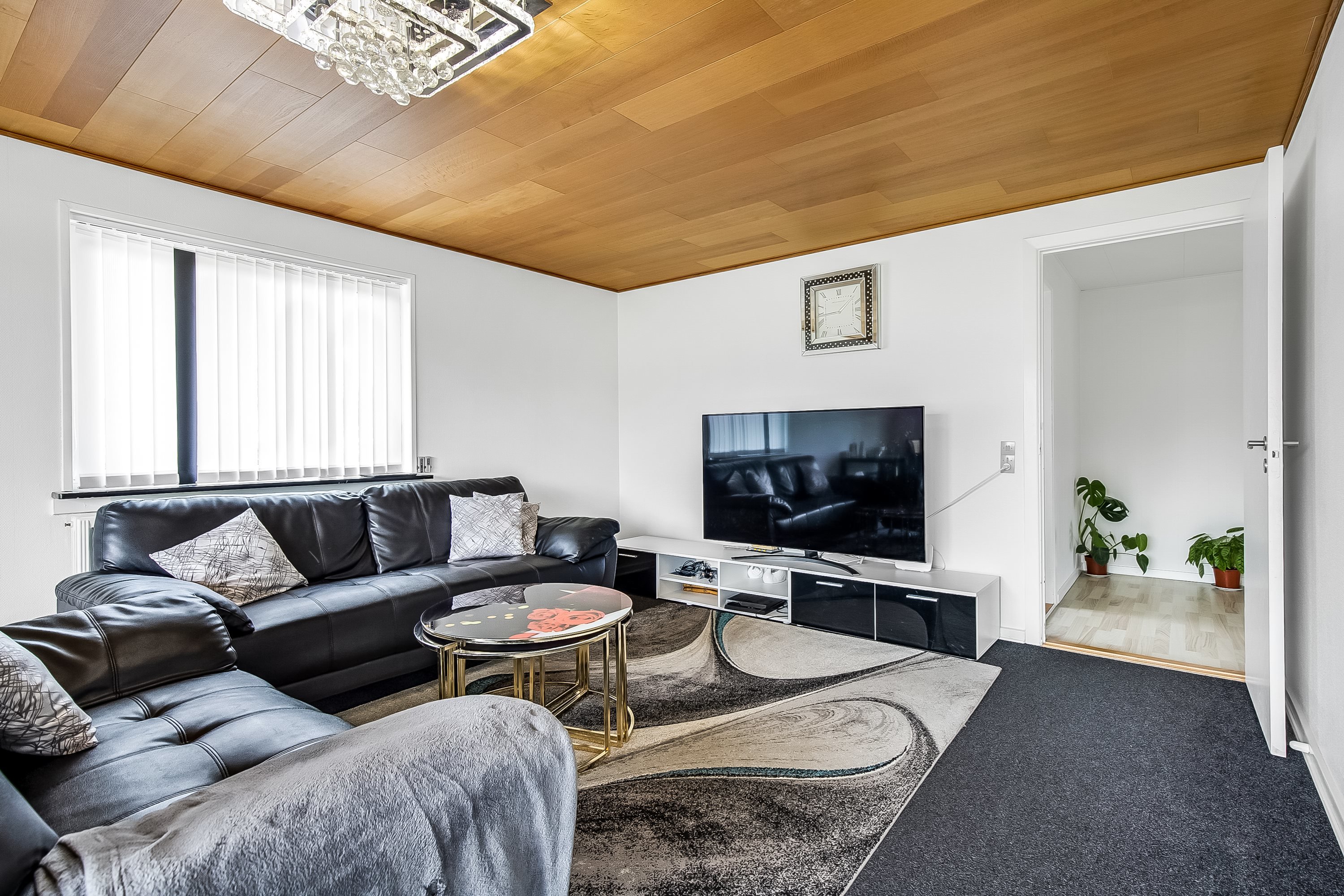 Fremhævet stue billede i fuldskærmstilstand. Billede af Toftbovej 1, Jerlev, 7100 Vejle