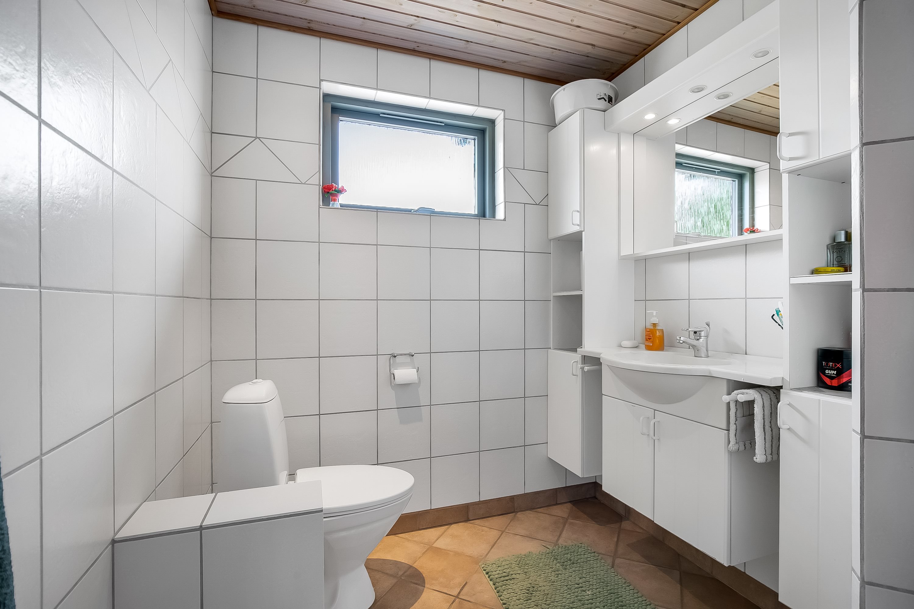 Fremhævet badeværelse billede i fuldskærmstilstand. Billede af Toftbovej 1, Jerlev, 7100 Vejle