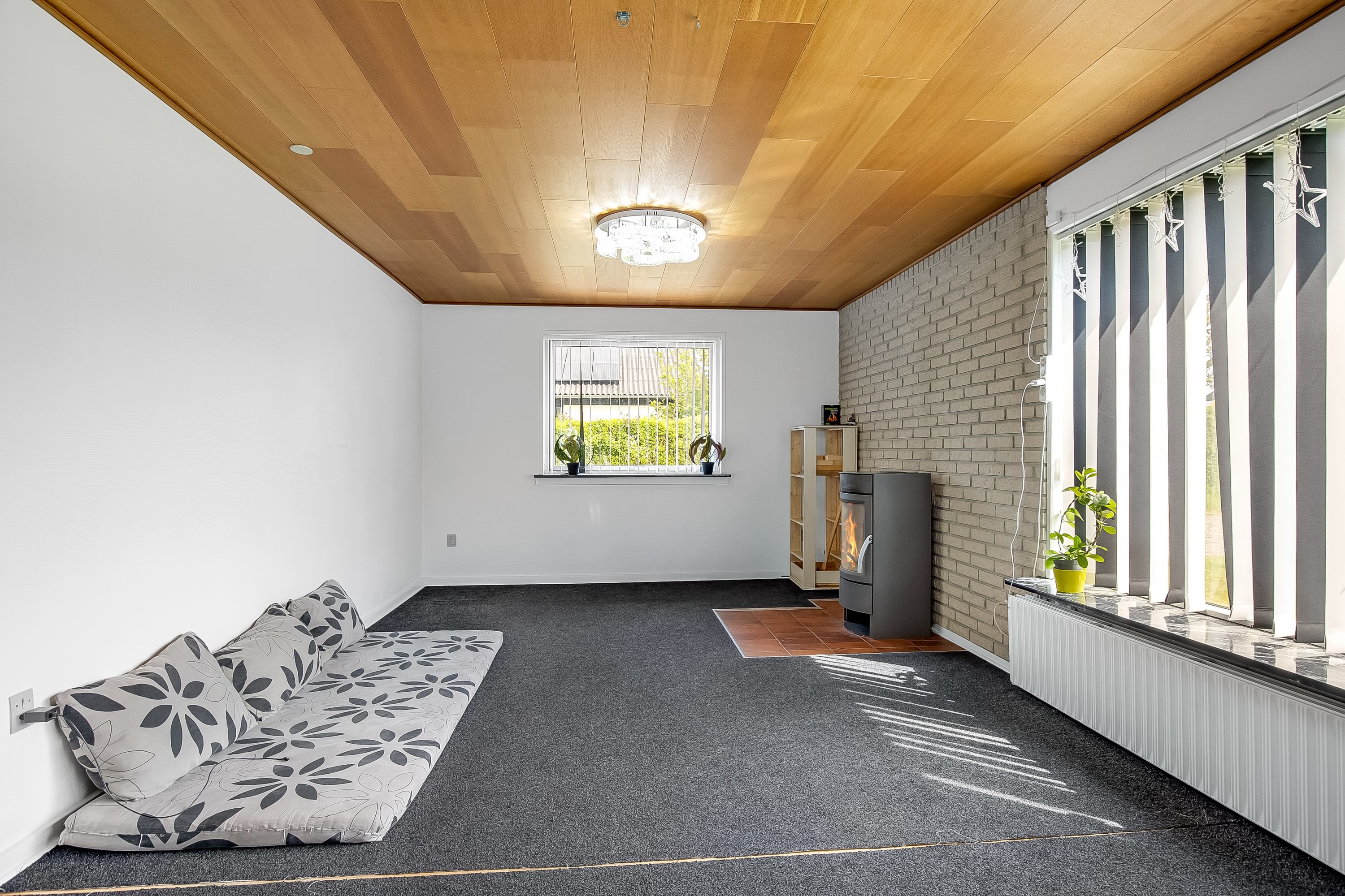 Fremhævet stue billede i fuldskærmstilstand. Billede af Toftbovej 1, Jerlev, 7100 Vejle