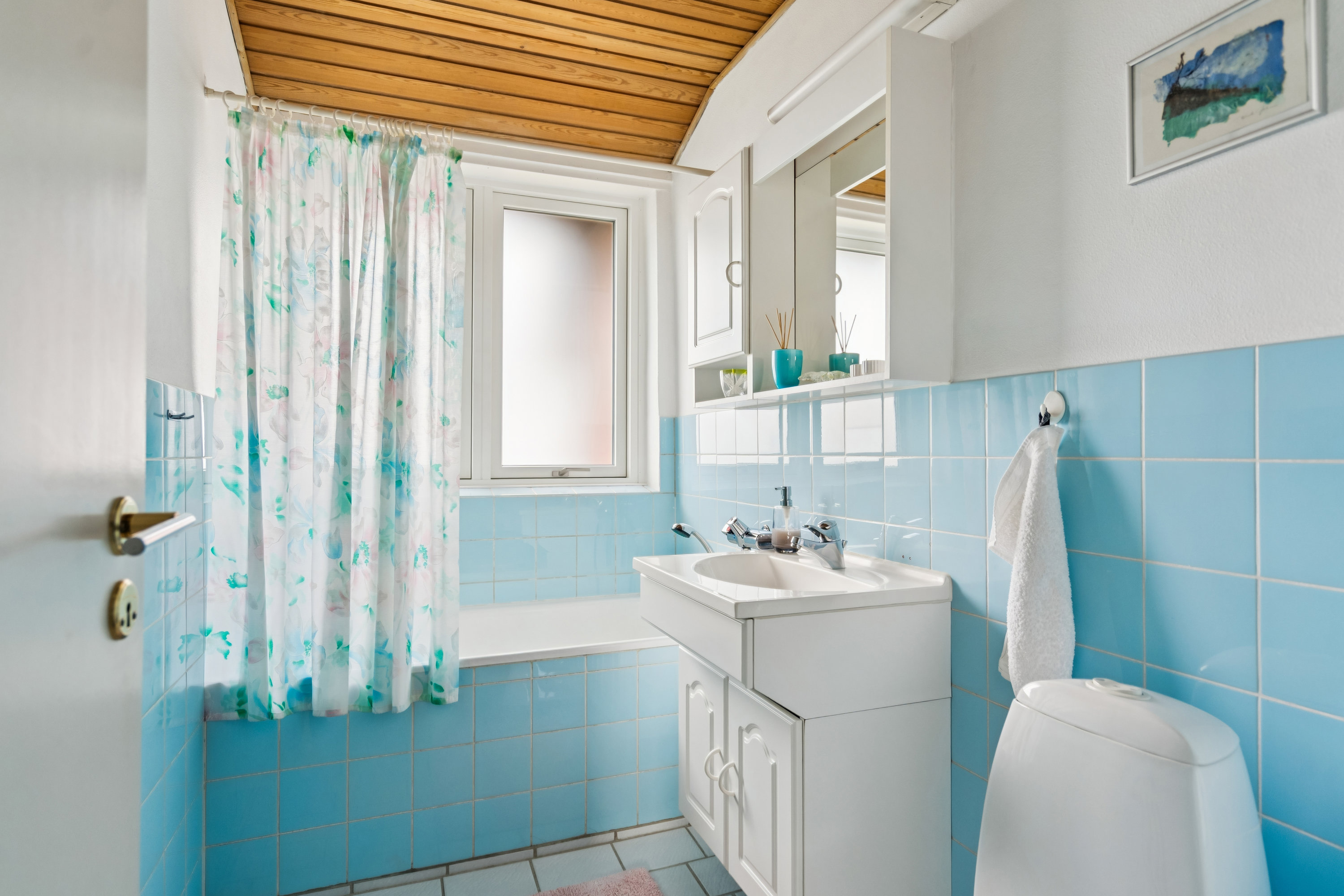 Fremhævet badeværelse billede i fuldskærmstilstand. Billede af Stuhrsvej 18, 9990 Skagen