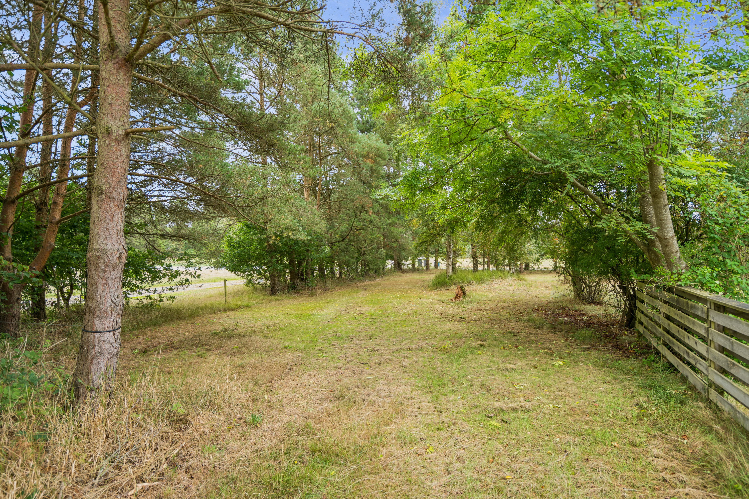 Fremhævet have billede i fuldskærmstilstand. Billede af Jennetvej 112, 9982 Ålbæk