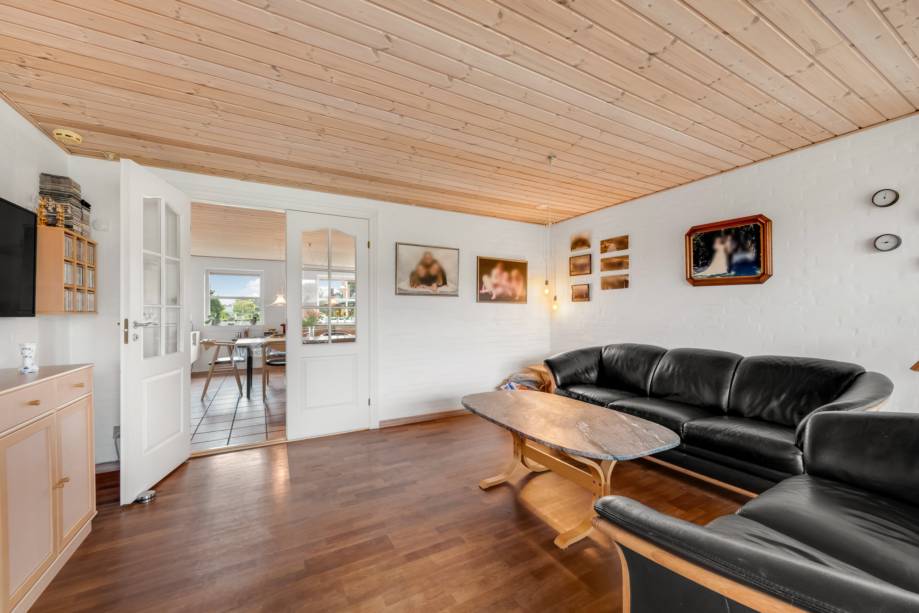 Fremhævet stue billede i fuldskærmstilstand. Billede af Fabriksvej 10, 6980 Tim