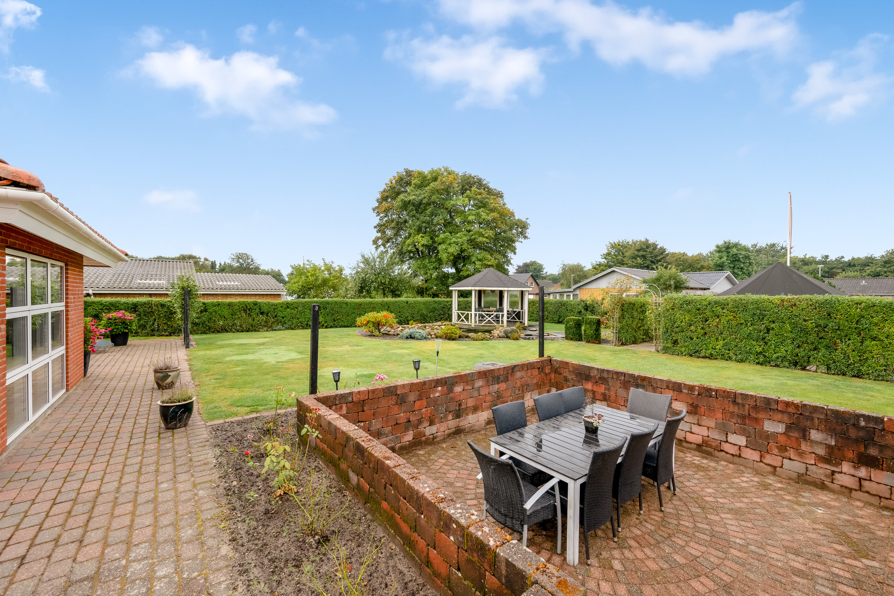 Fremhævet have billede i fuldskærmstilstand. Billede af Fabriksvej 10, 6980 Tim