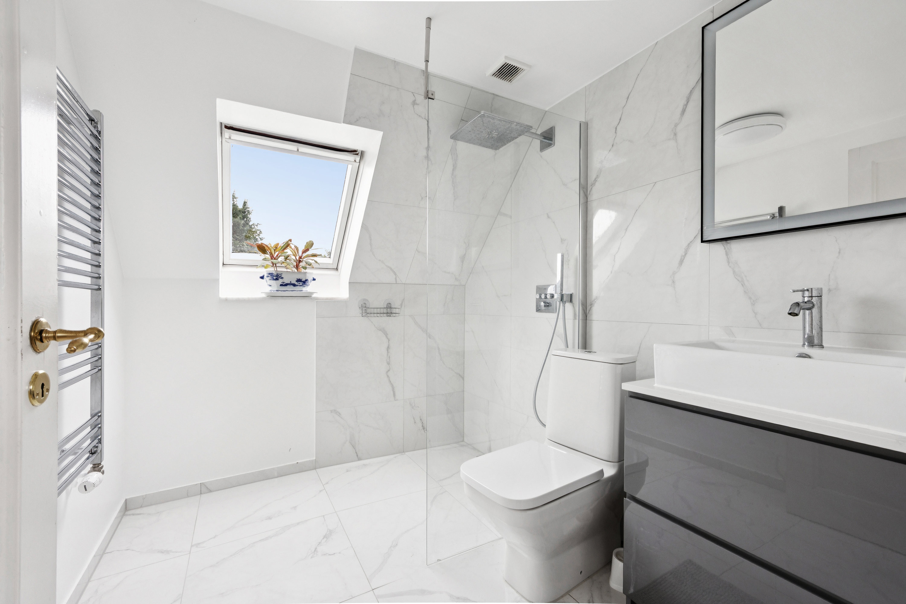 Fremhævet badeværelse billede i fuldskærmstilstand. Billede af Førslev Kirkestræde 6, 4690 Haslev